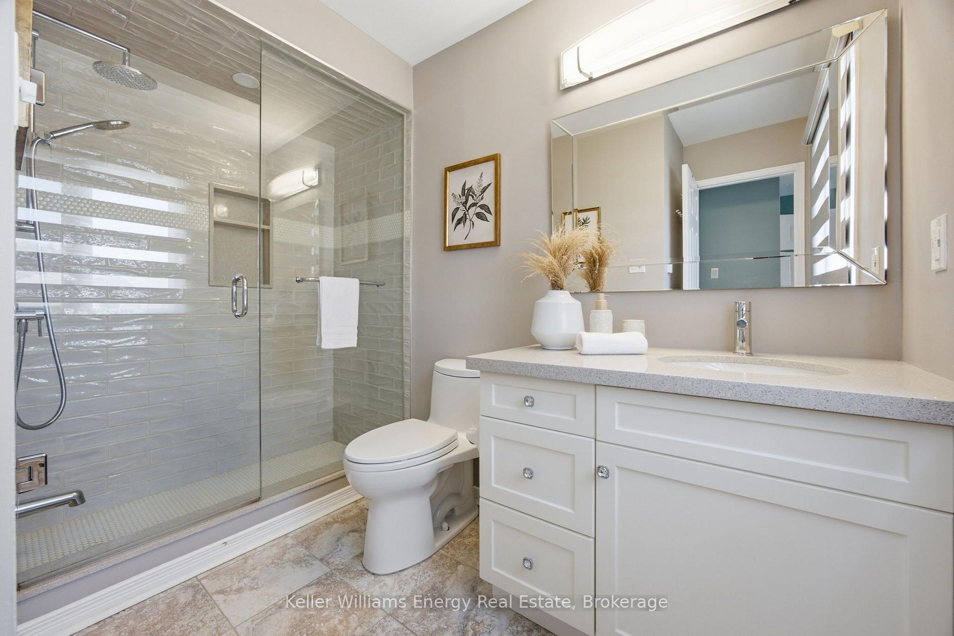 Photo 17 of 43 Knotty Pine Drive, Whitby, Williamsburg — HOMEH