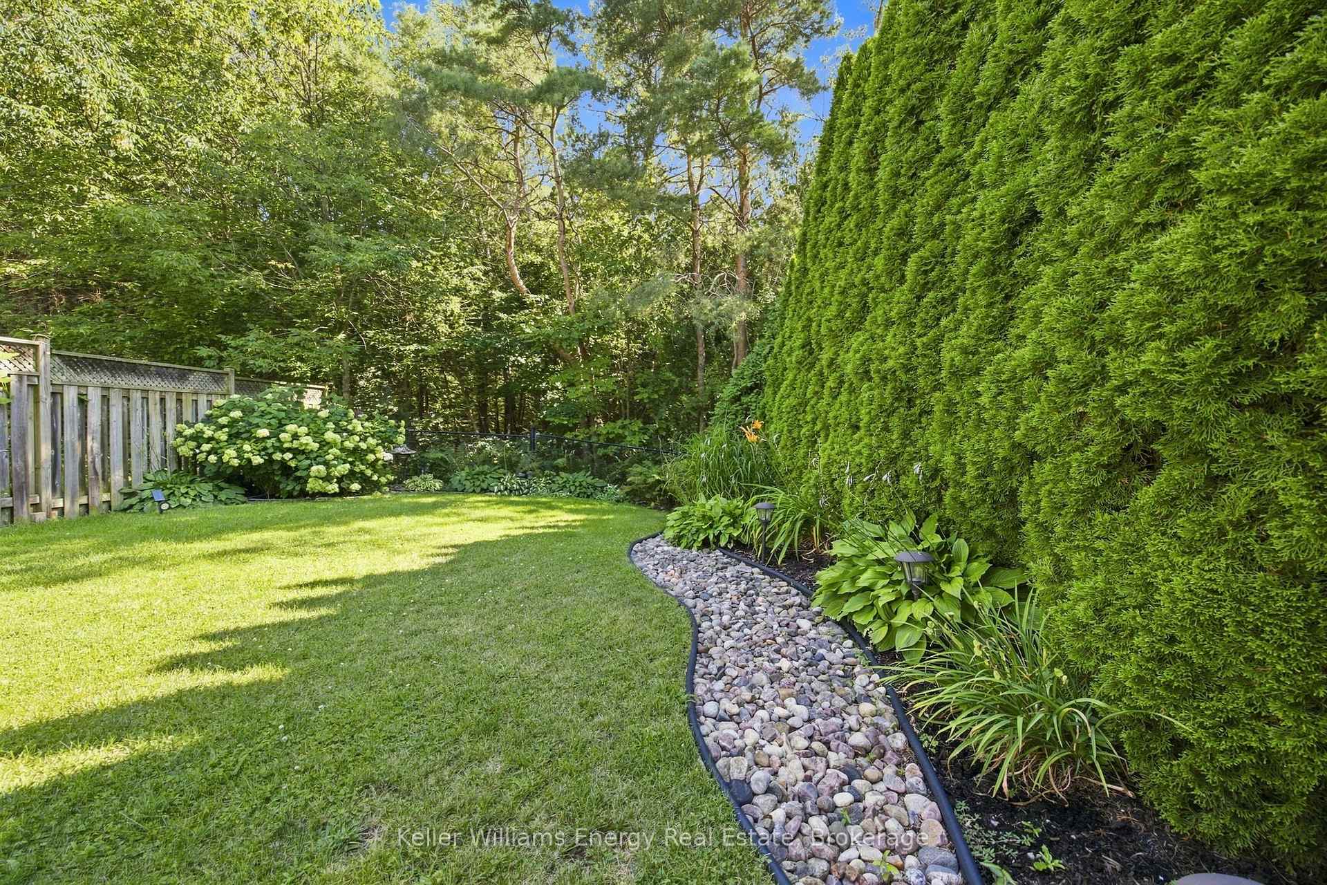 Photo 27 of 43 Knotty Pine Drive, Whitby, Williamsburg — HOMEH