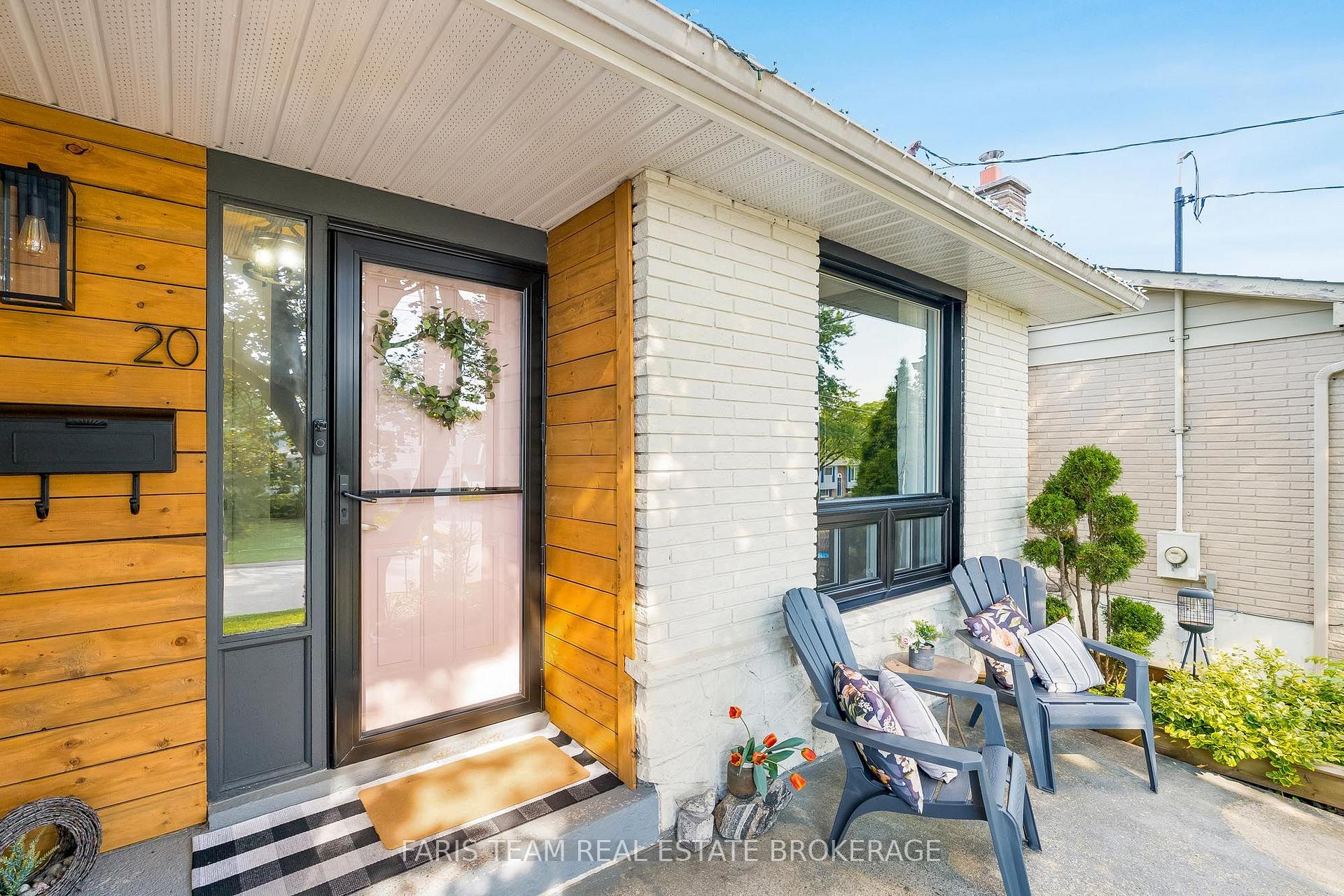 Photo 5 of 20 Carol Road, Barrie, Allandale Heights — HOMEH