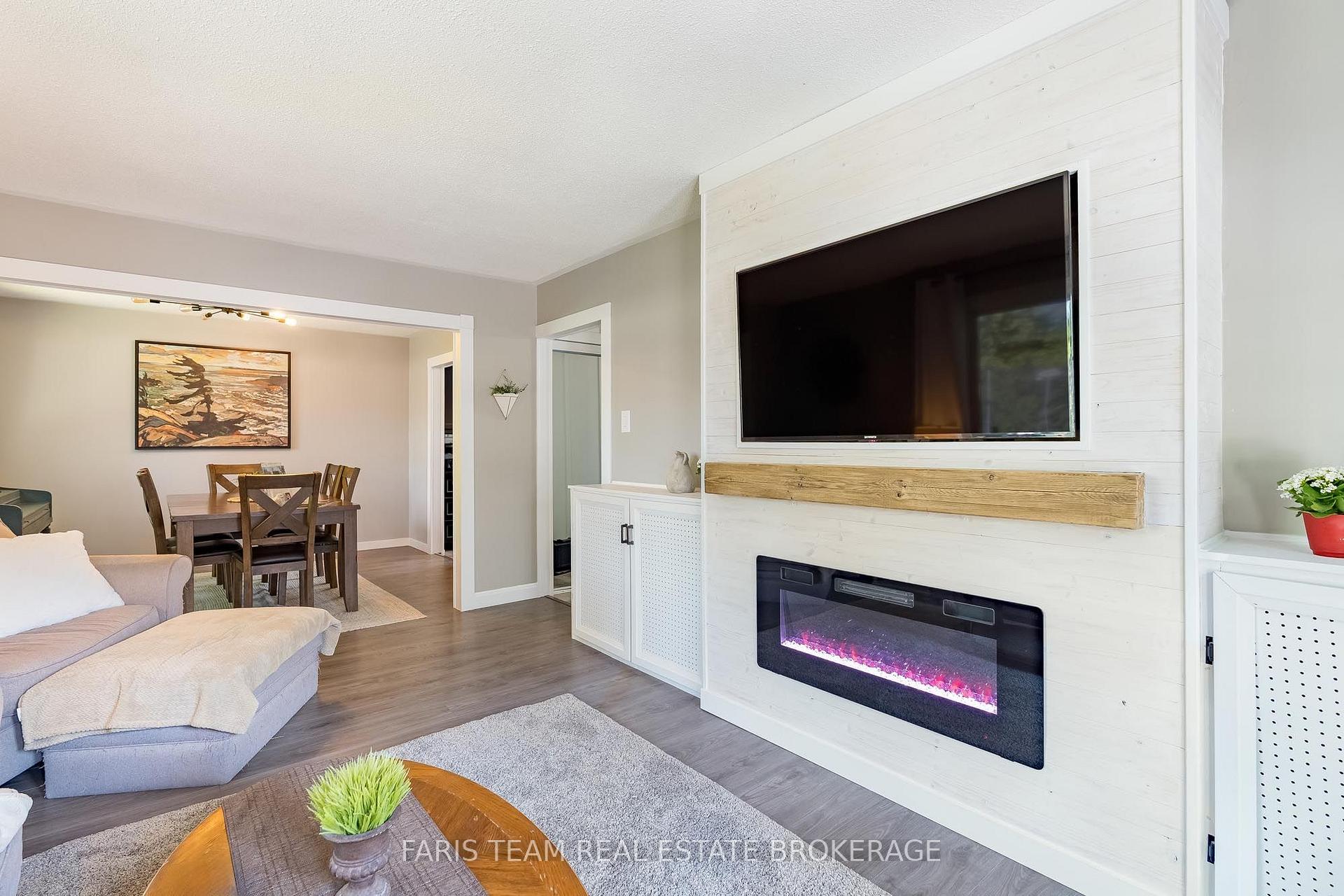 Photo 14 of 20 Carol Road, Barrie, Allandale Heights — HOMEH