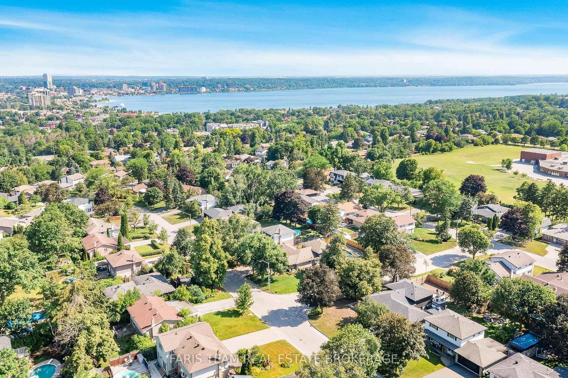 Photo 37 of 20 Carol Road, Barrie, Allandale Heights — HOMEH
