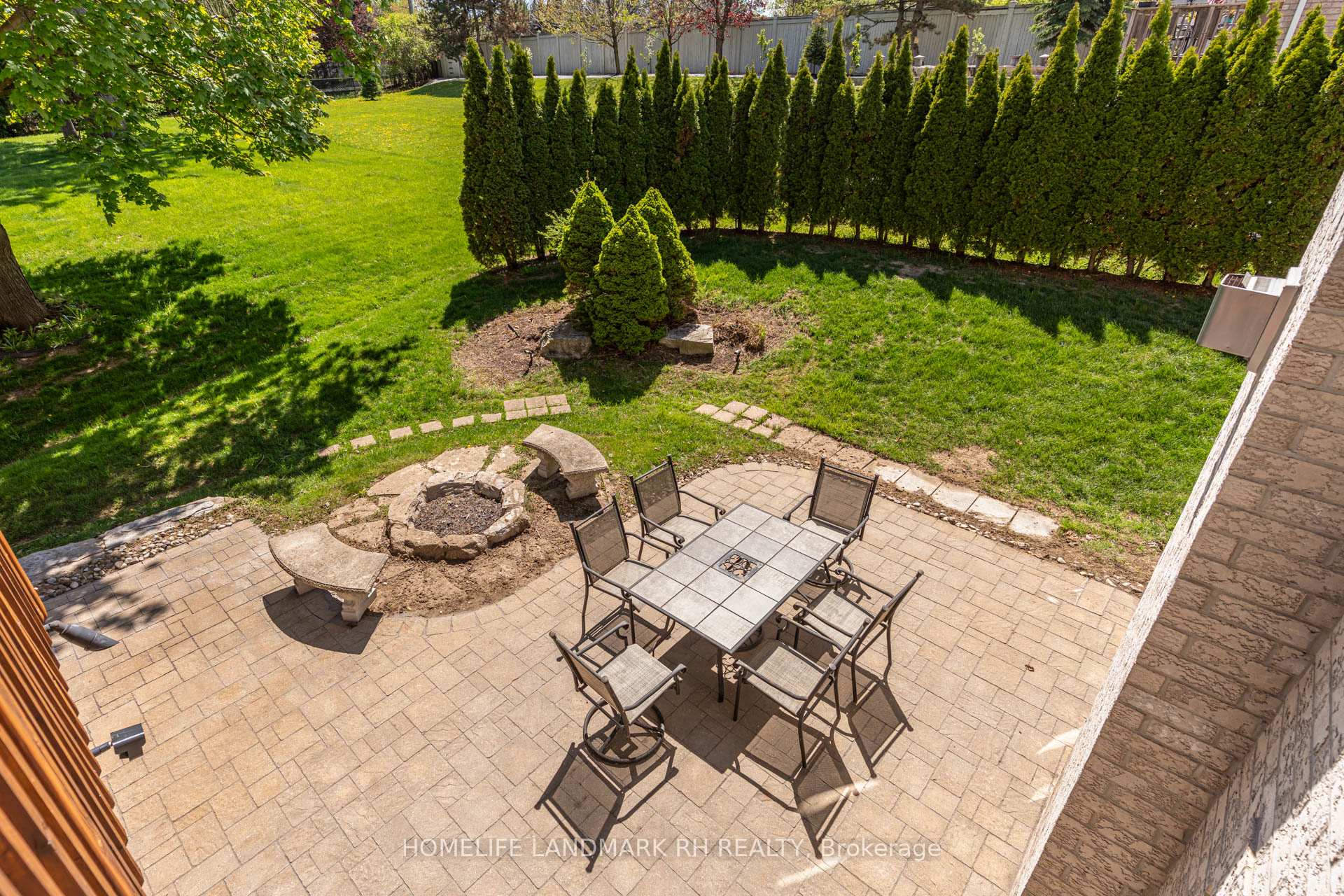 Photo 10 of 385 Kennedy Street W, Aurora, Aurora Highlands — HOMEH