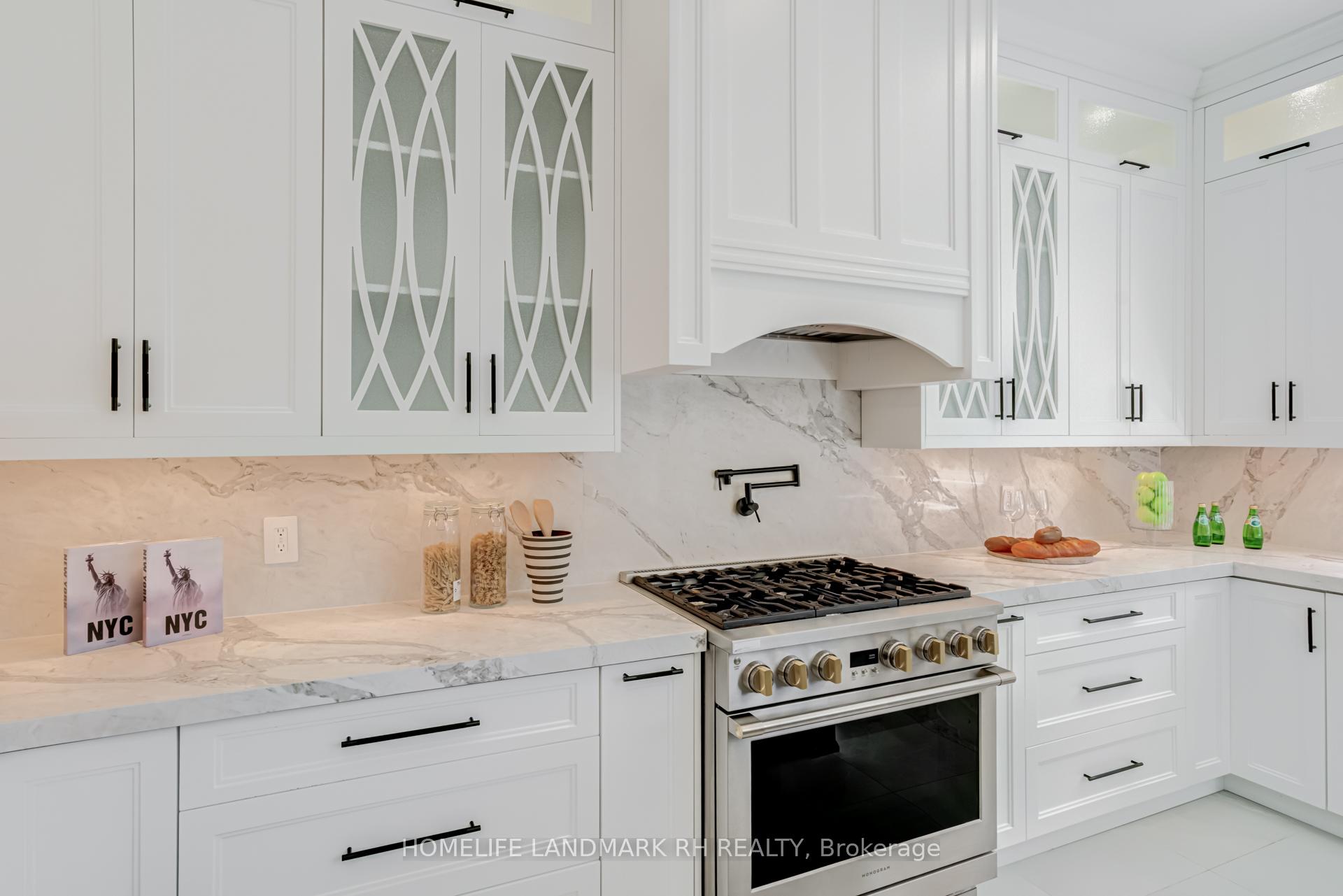Photo 14 of 385 Kennedy Street W, Aurora, Aurora Highlands — HOMEH