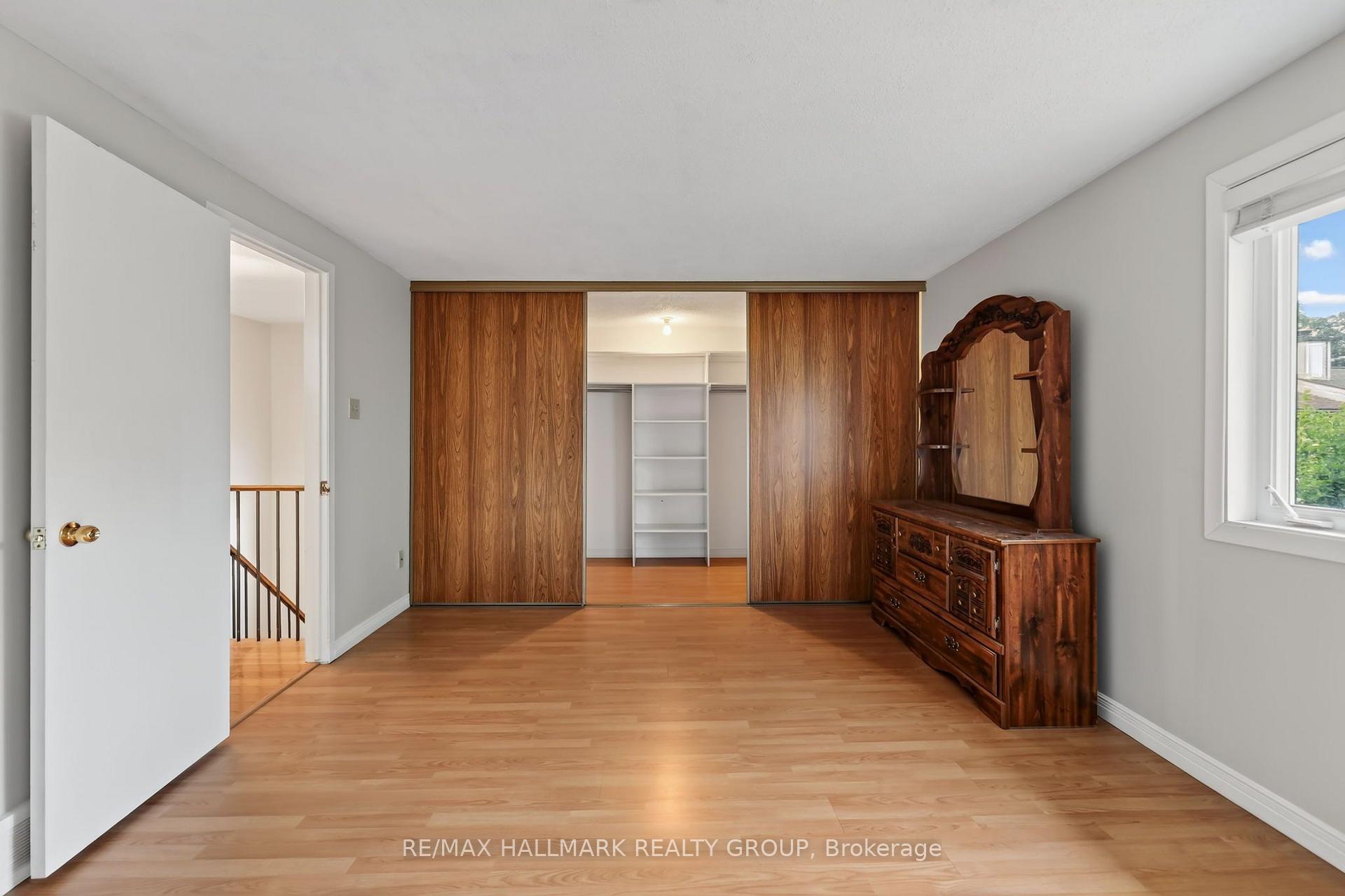 Photo 27 of 704 Malibu Terrace, Ottawa, Courtland Park — HOMEH
