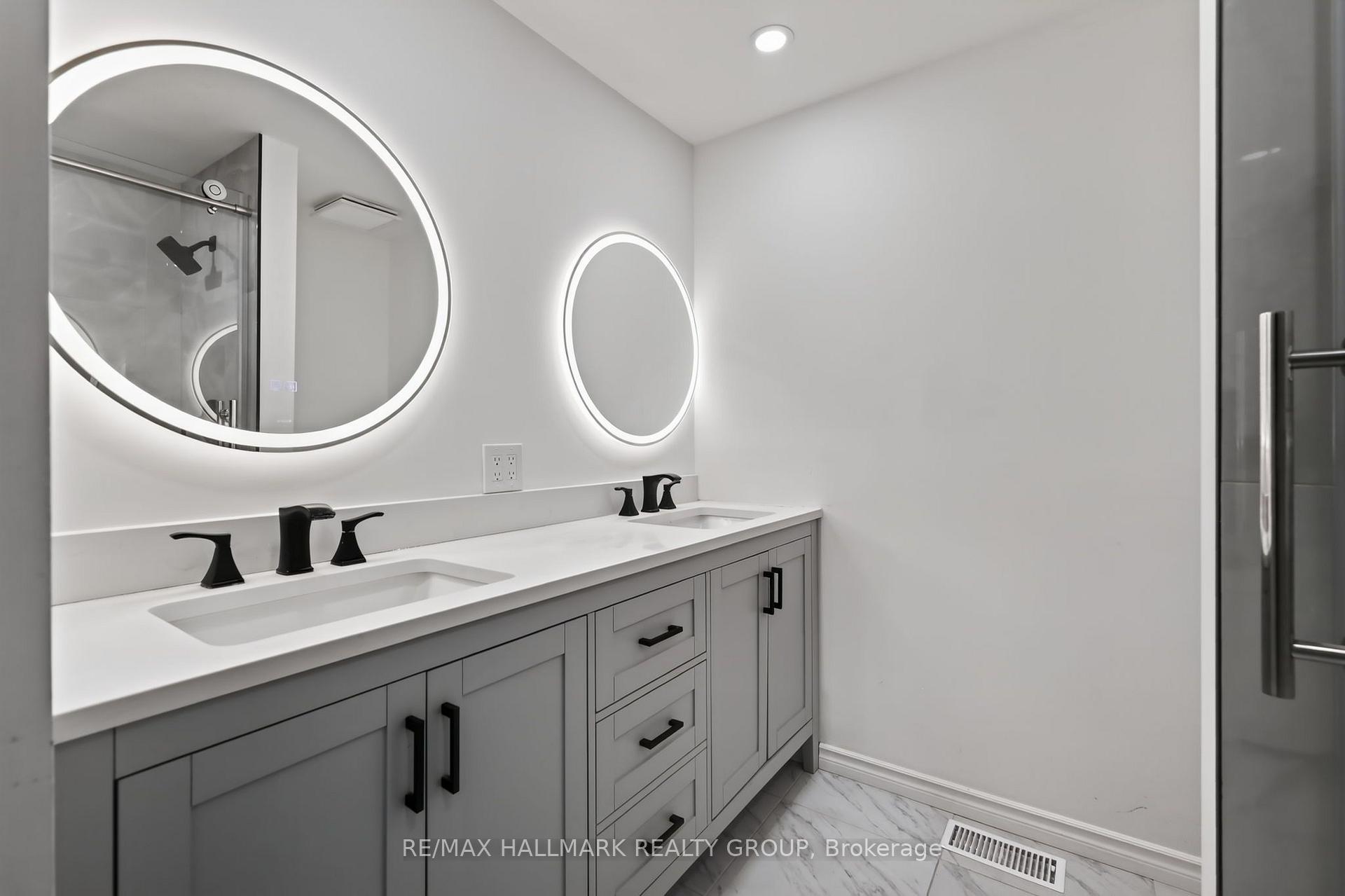 Photo 29 of 704 Malibu Terrace, Ottawa, Courtland Park — HOMEH