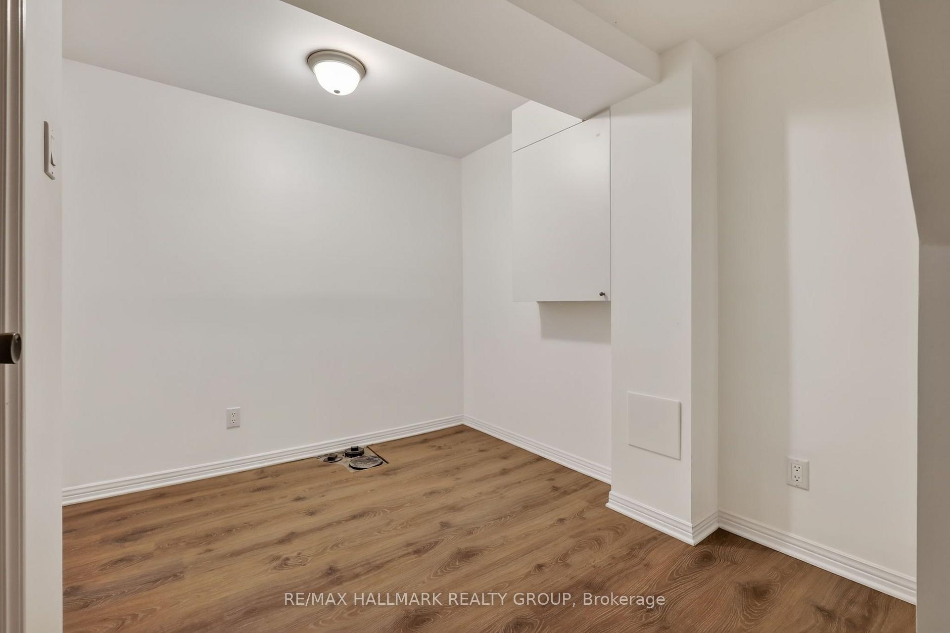Photo 39 of 704 Malibu Terrace, Ottawa, Courtland Park — HOMEH