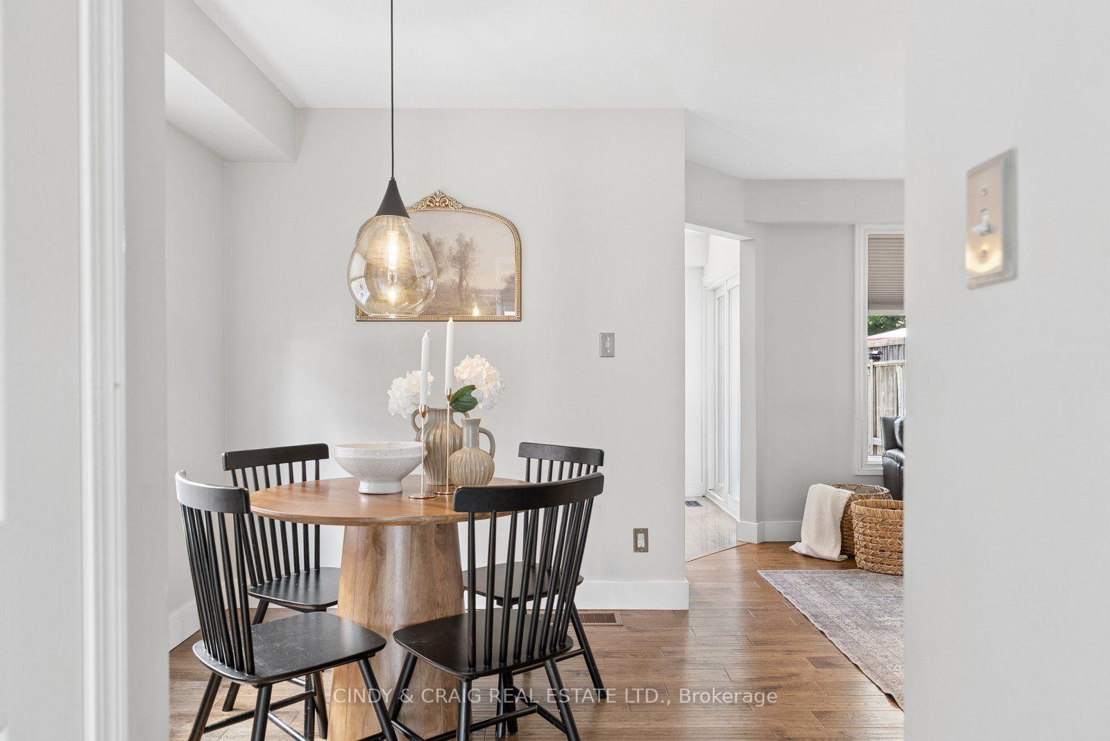 Photo 13 of 47 Wade Square, Clarington, Courtice — HOMEH
