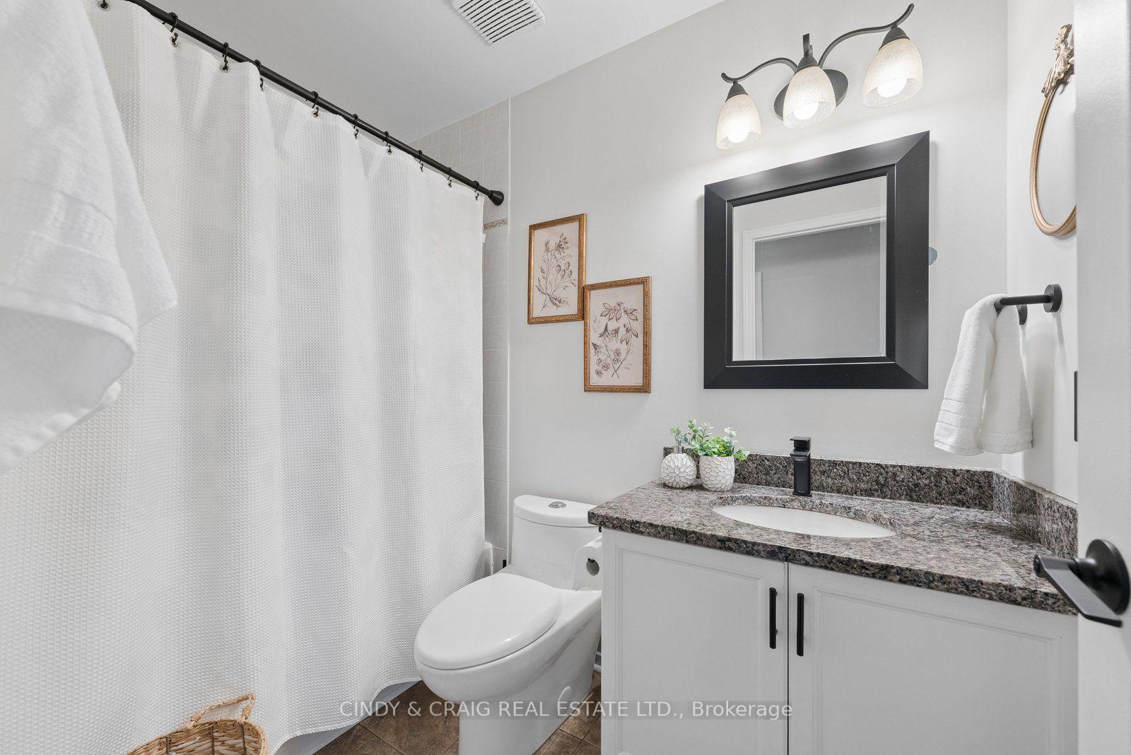 Photo 30 of 47 Wade Square, Clarington, Courtice — HOMEH