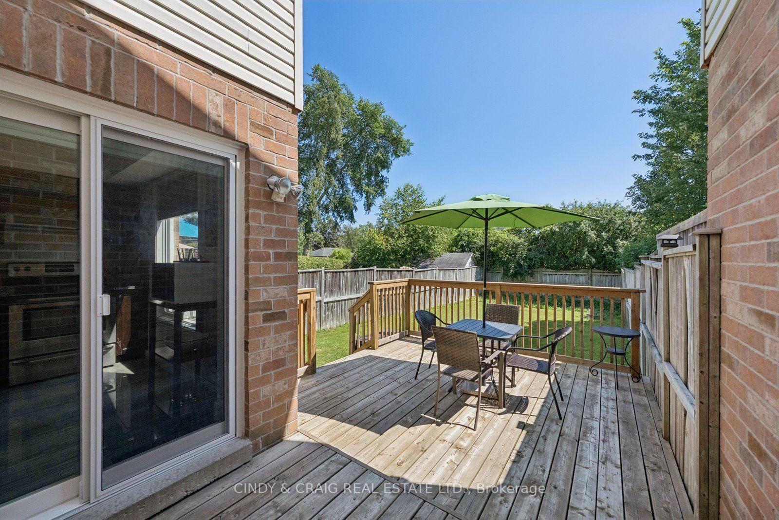 Photo 34 of 47 Wade Square, Clarington, Courtice — HOMEH
