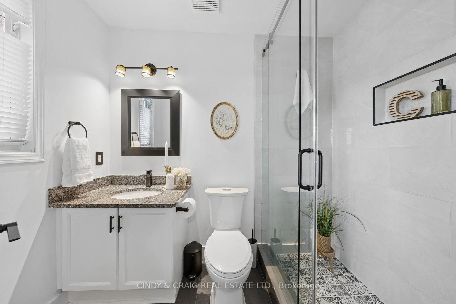 Photo 21 of 47 Wade Square, Clarington, Courtice — HOMEH