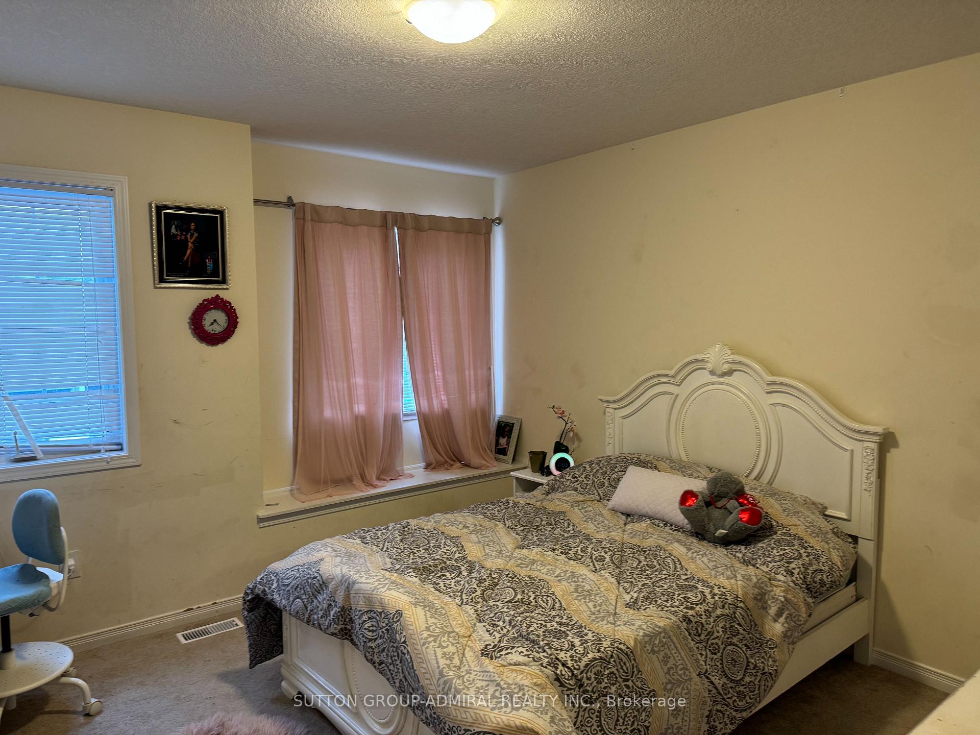 Photo 21 of 129 Whitwell Way, Hamilton, Binbrook — HOMEH