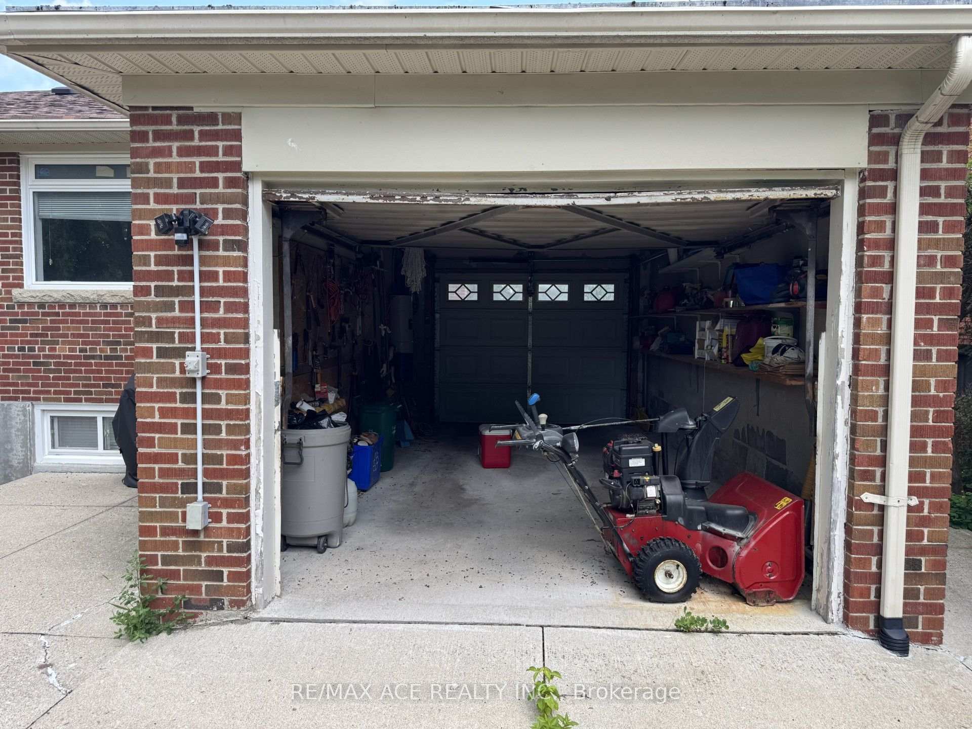 Photo 11 of 39 Oak Avenue, Richmond Hill, South Richvale — HOMEH