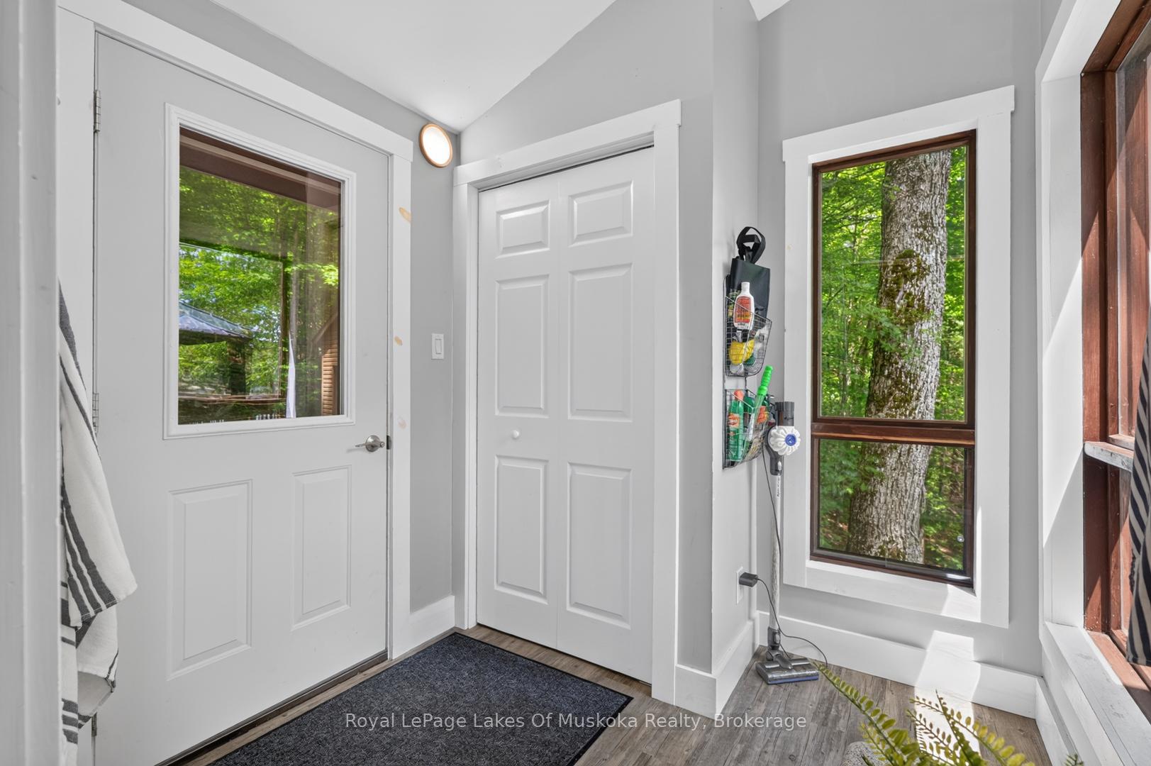 Photo 7 of 1008 Seven Dwarfs Crescent, Bracebridge, Oakley — HOMEH
