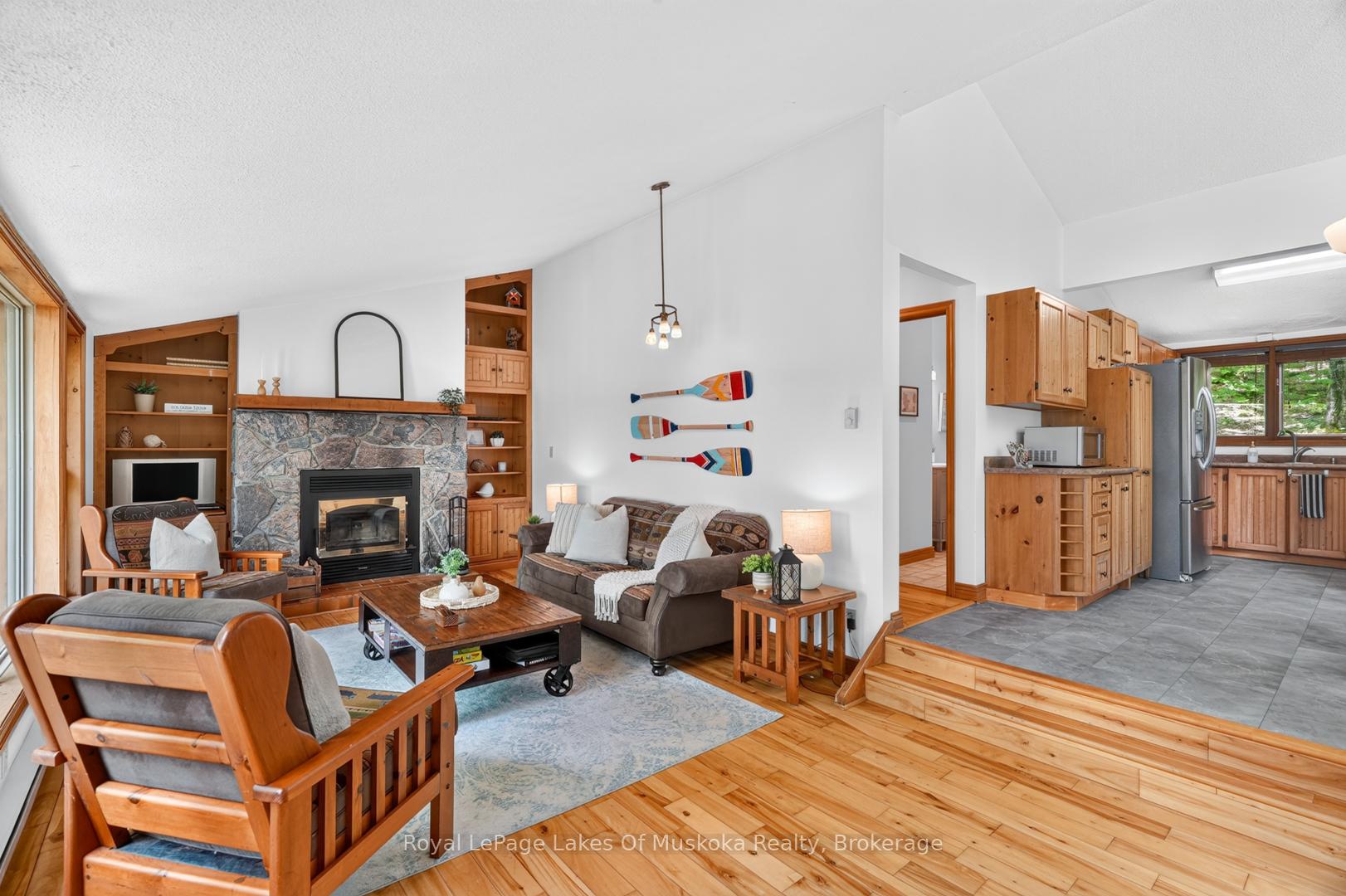 Photo 8 of 1008 Seven Dwarfs Crescent, Bracebridge, Oakley — HOMEH