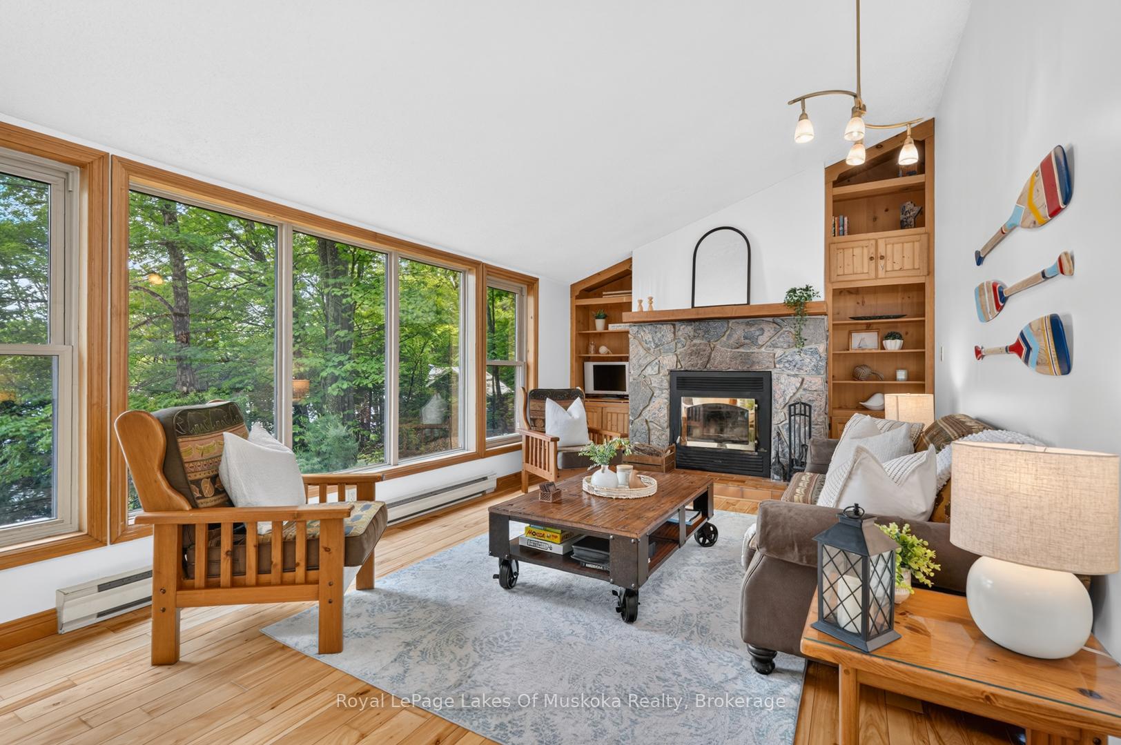 Photo 9 of 1008 Seven Dwarfs Crescent, Bracebridge, Oakley — HOMEH