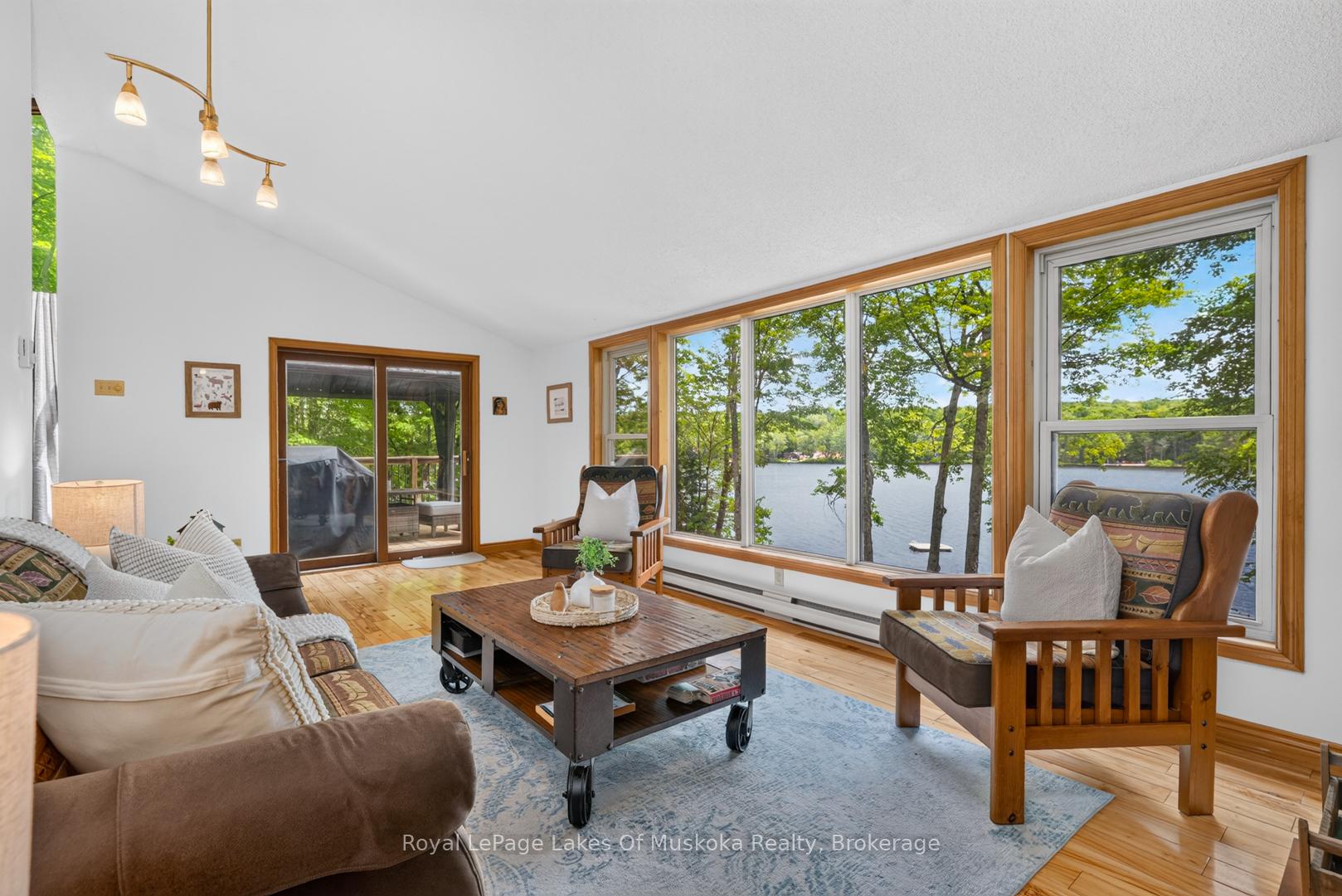 Photo 11 of 1008 Seven Dwarfs Crescent, Bracebridge, Oakley — HOMEH