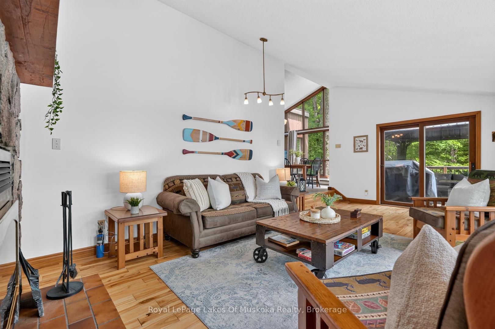 Photo 13 of 1008 Seven Dwarfs Crescent, Bracebridge, Oakley — HOMEH