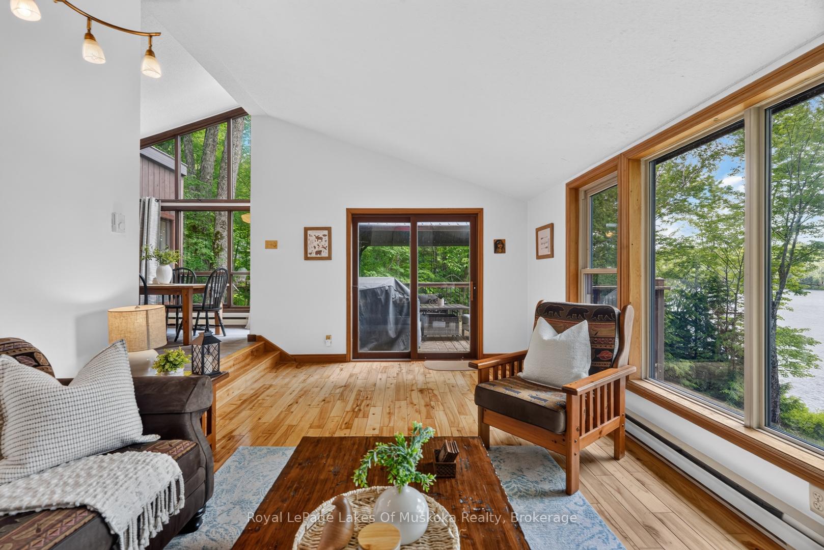 Photo 18 of 1008 Seven Dwarfs Crescent, Bracebridge, Oakley — HOMEH