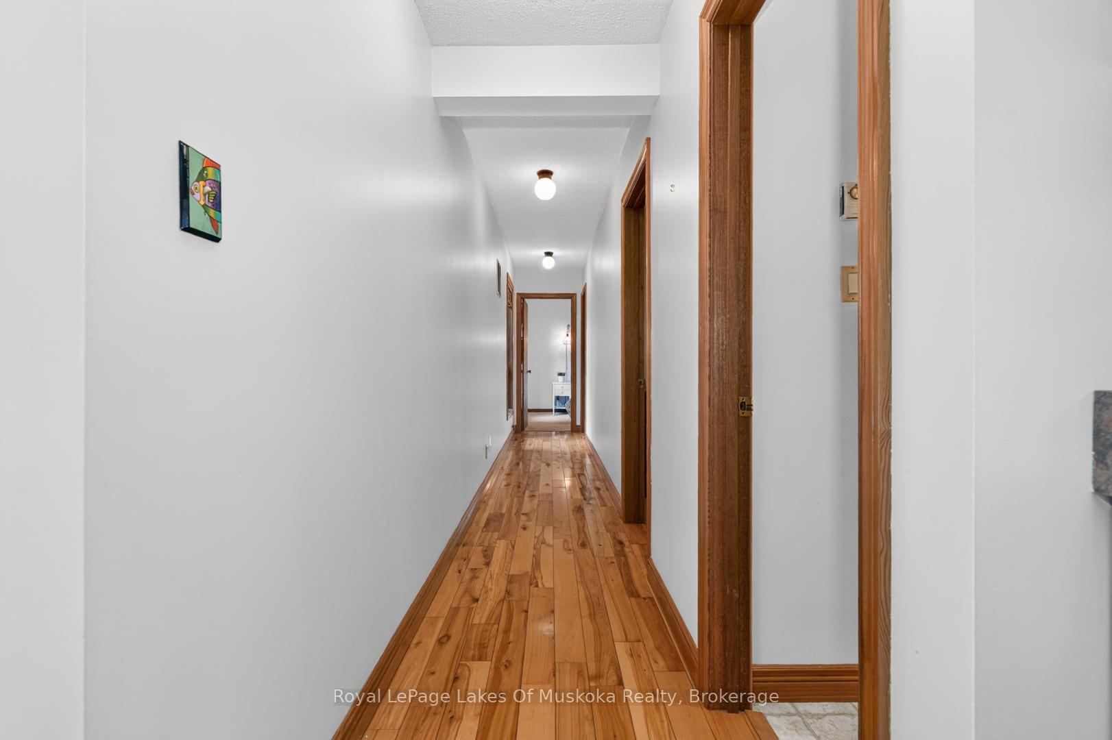 Photo 23 of 1008 Seven Dwarfs Crescent, Bracebridge, Oakley — HOMEH