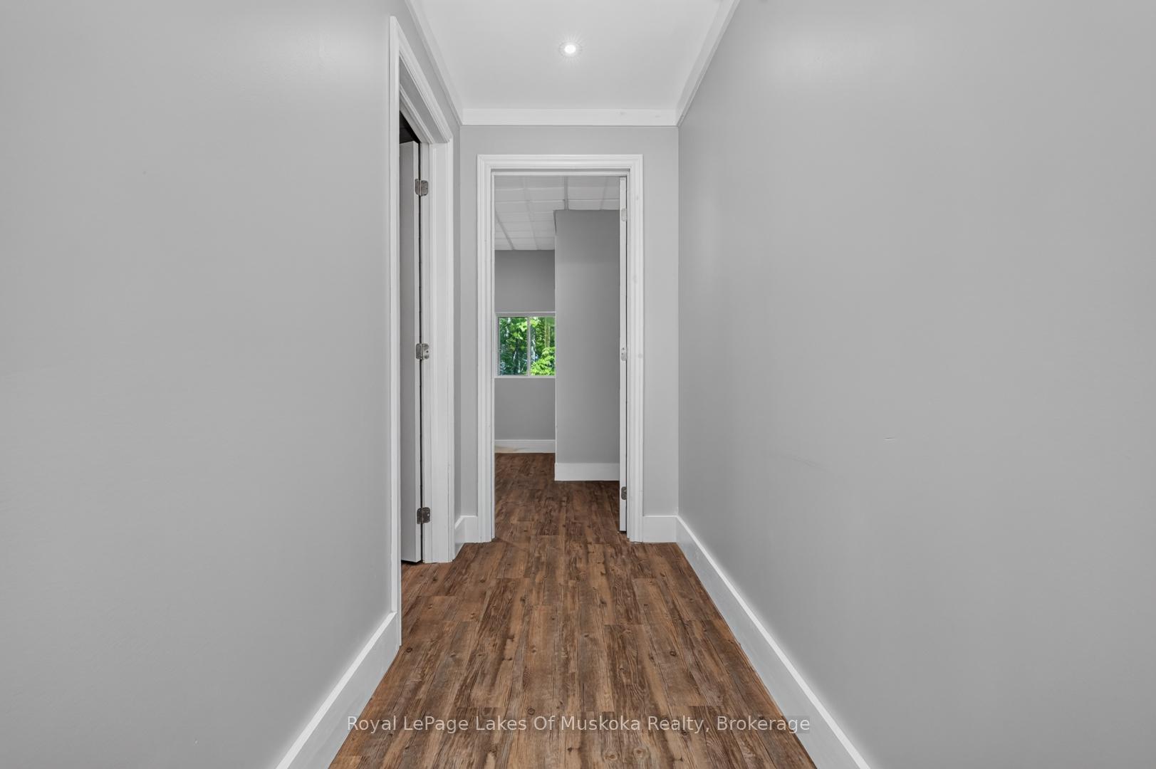 Photo 33 of 1008 Seven Dwarfs Crescent, Bracebridge, Oakley — HOMEH