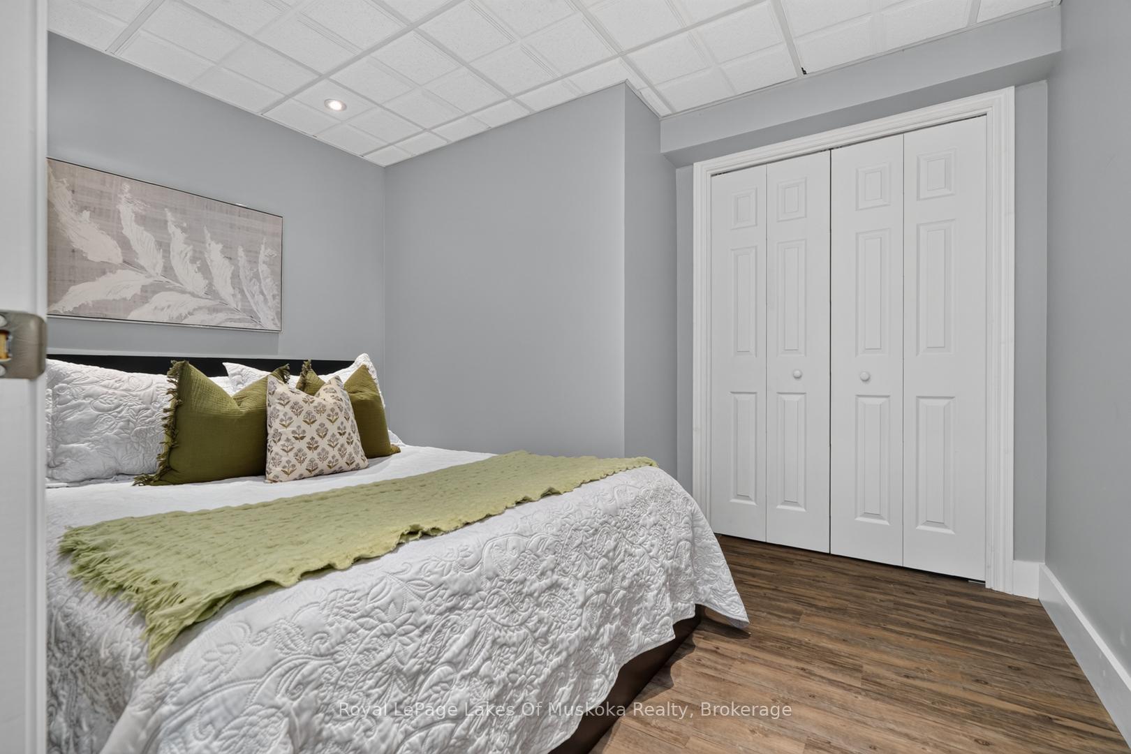 Photo 35 of 1008 Seven Dwarfs Crescent, Bracebridge, Oakley — HOMEH