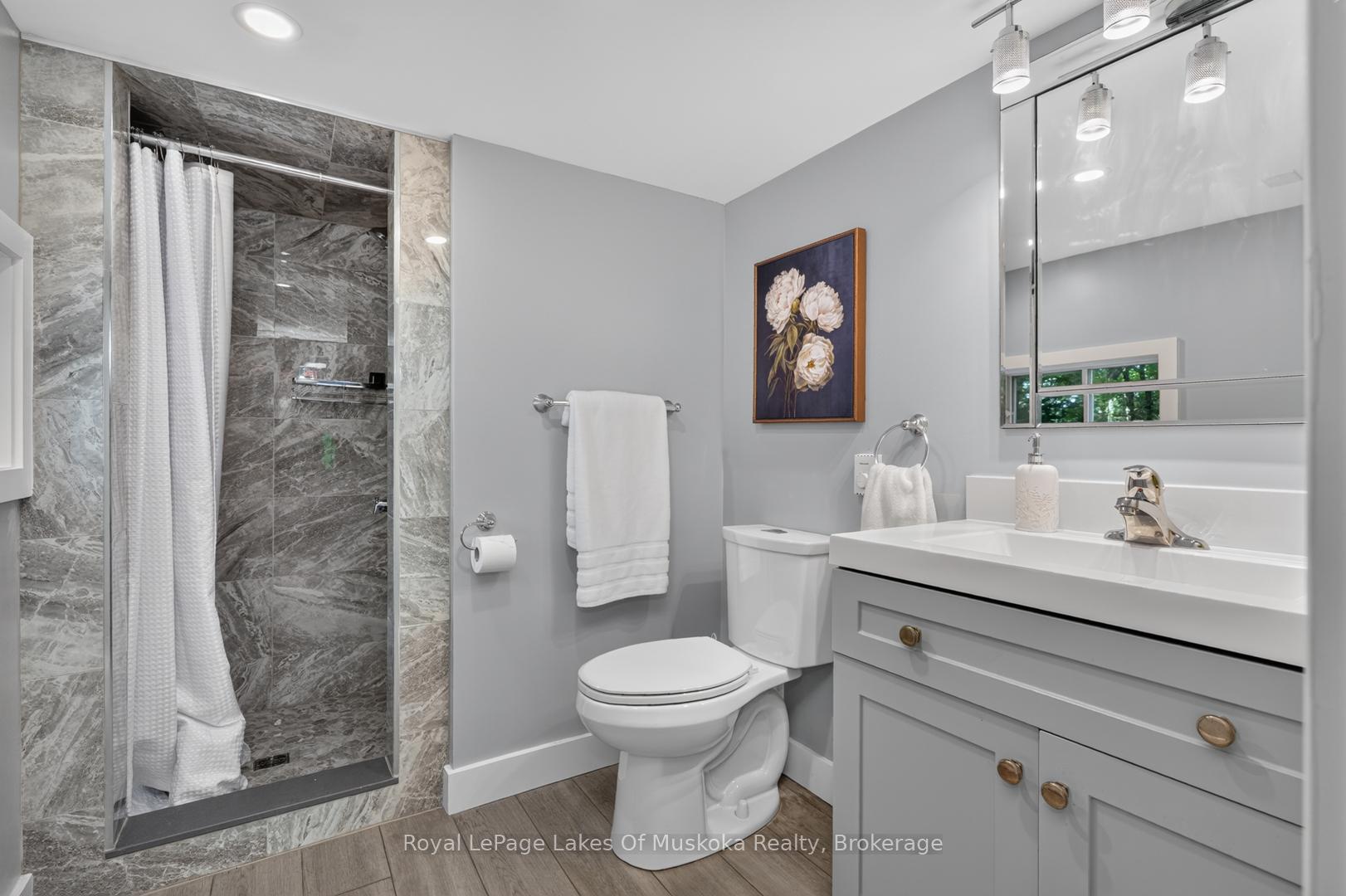 Photo 36 of 1008 Seven Dwarfs Crescent, Bracebridge, Oakley — HOMEH