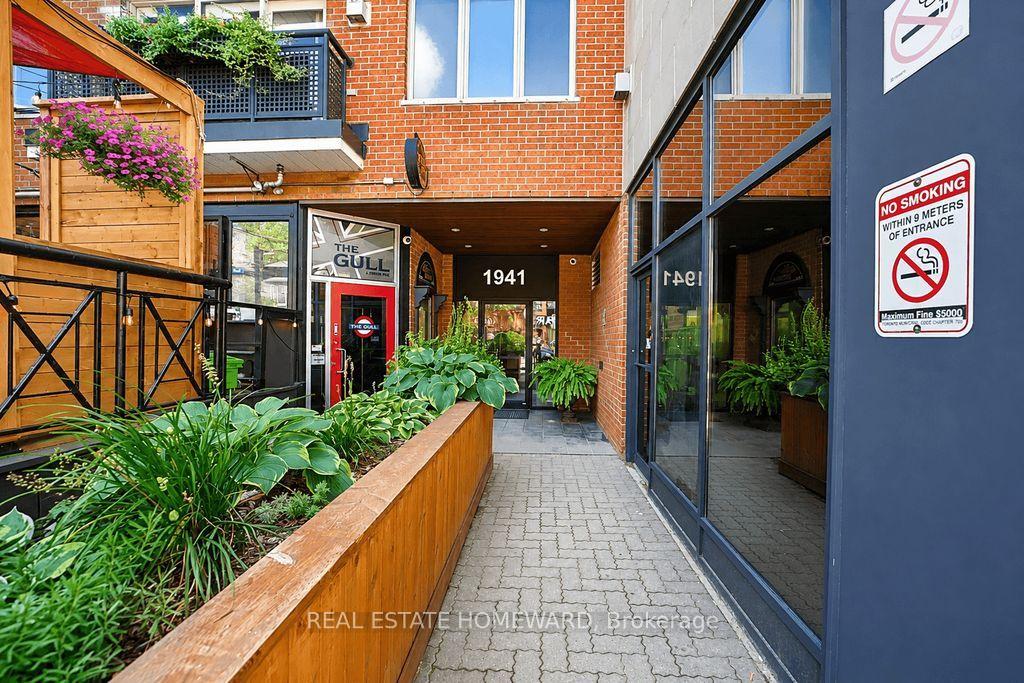 Photo 2 of Unit 304, 1941 Queen Street E, Toronto, The Beaches — HOMEH
