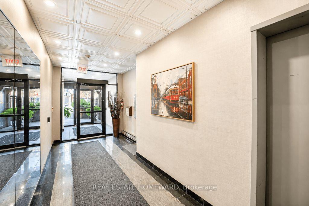 Photo 3 of Unit 304, 1941 Queen Street E, Toronto, The Beaches — HOMEH