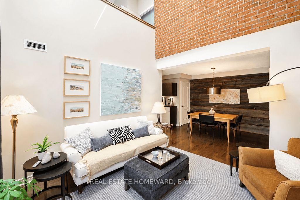 Photo 5 of Unit 304, 1941 Queen Street E, Toronto, The Beaches — HOMEH