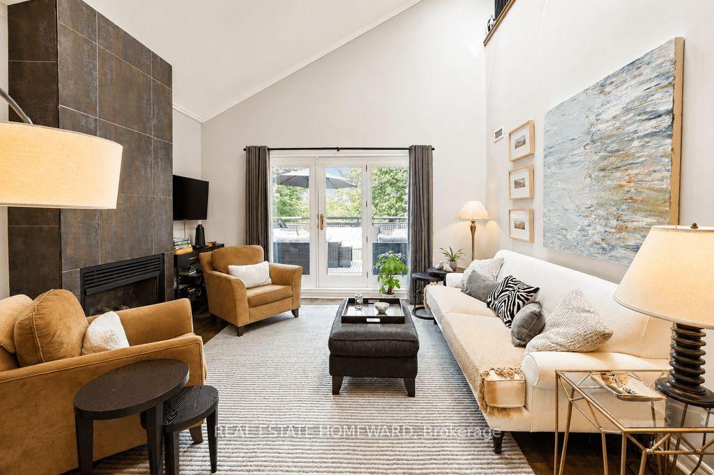 Photo 8 of Unit 304, 1941 Queen Street E, Toronto, The Beaches — HOMEH