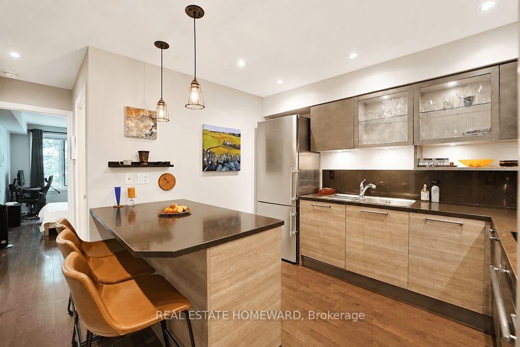 Photo 17 of Unit 304, 1941 Queen Street E, Toronto, The Beaches — HOMEH