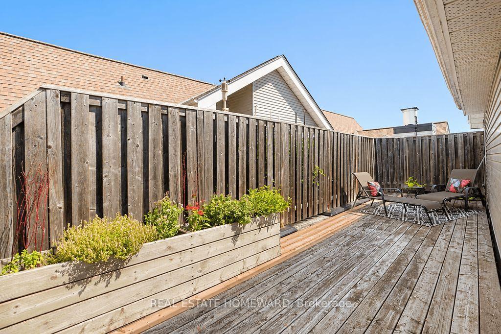Photo 30 of Unit 304, 1941 Queen Street E, Toronto, The Beaches — HOMEH
