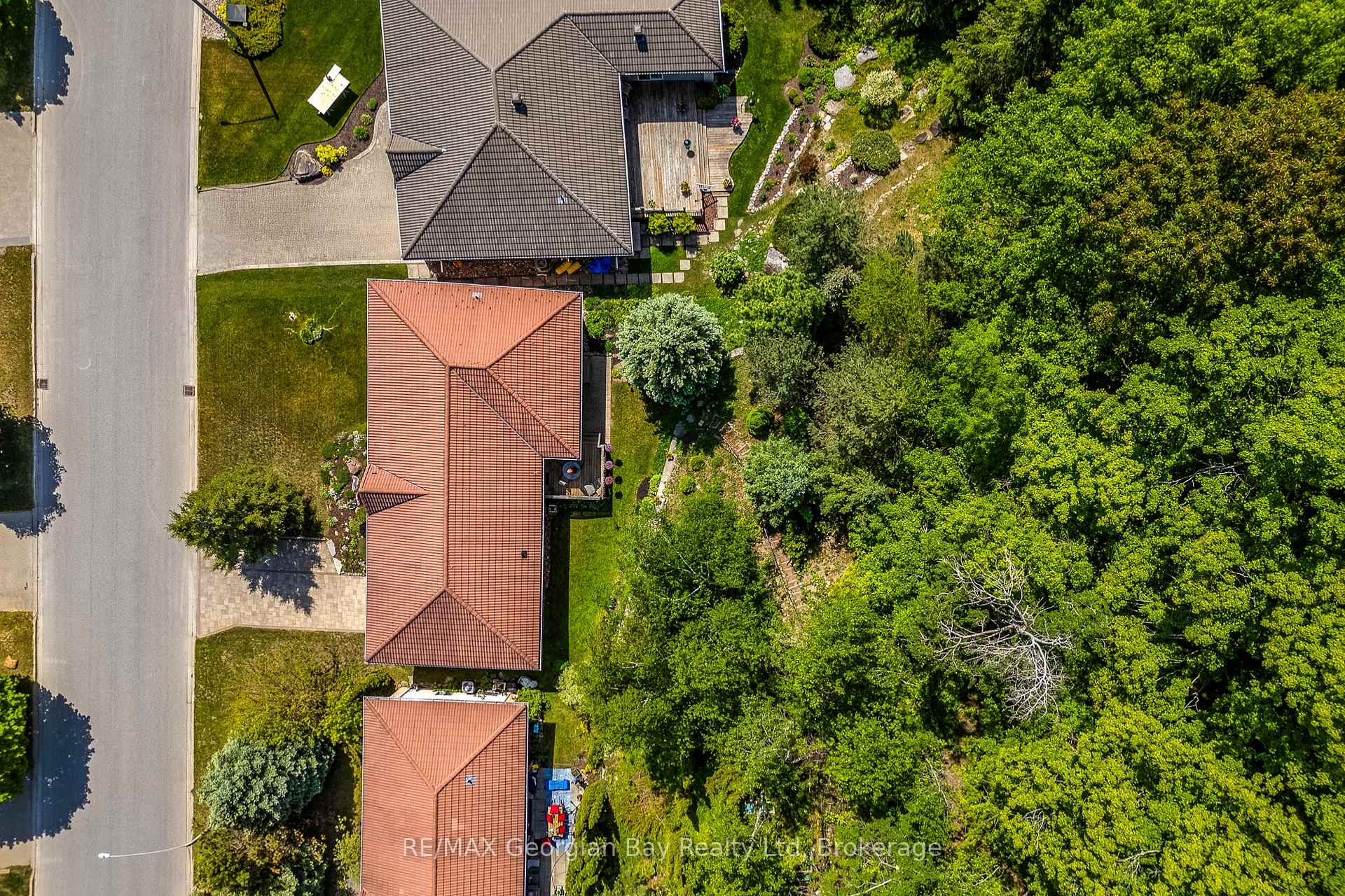 Photo 9 of 494 Aberdeen Boulevard, Midland — HOMEH