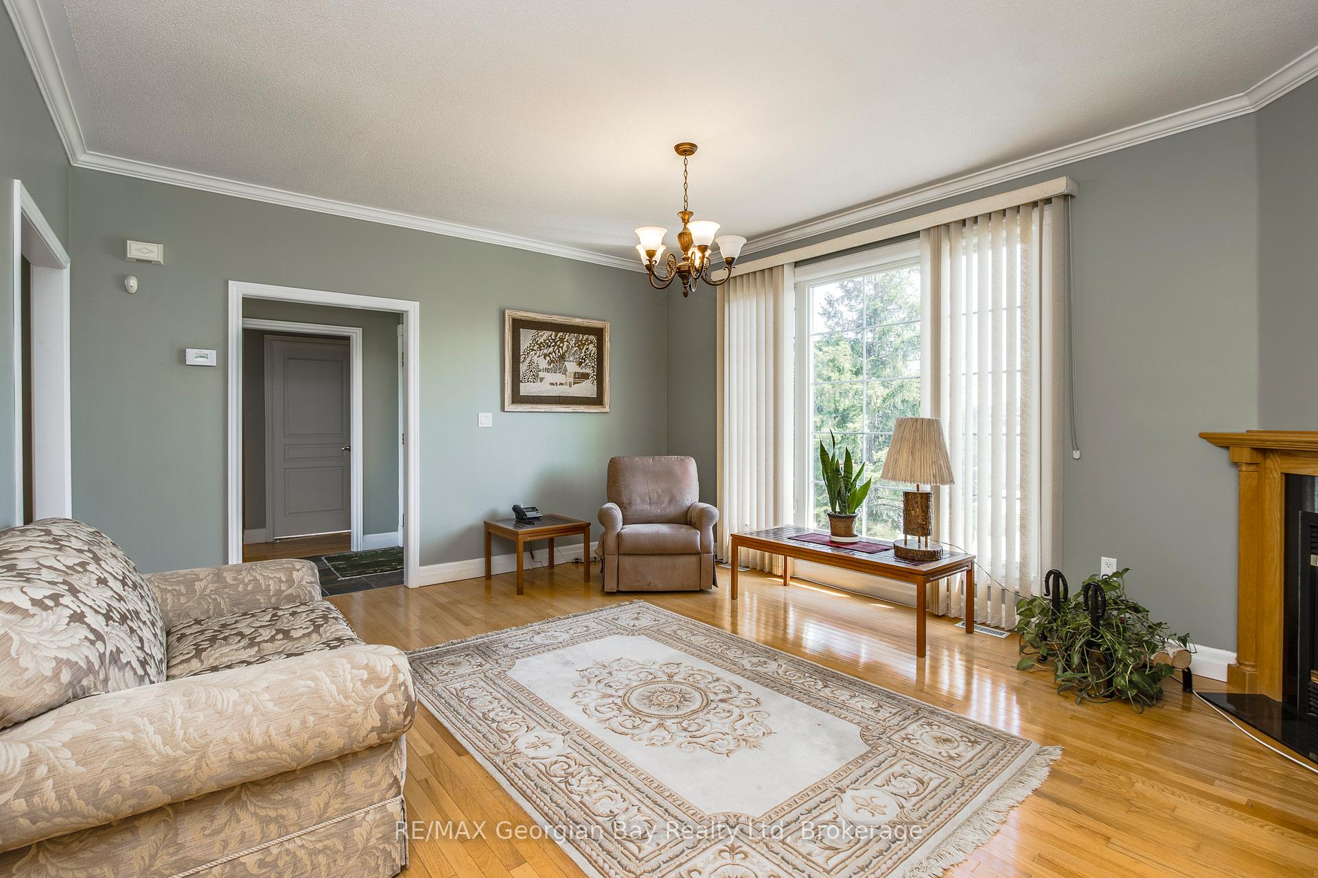 Photo 12 of 494 Aberdeen Boulevard, Midland — HOMEH