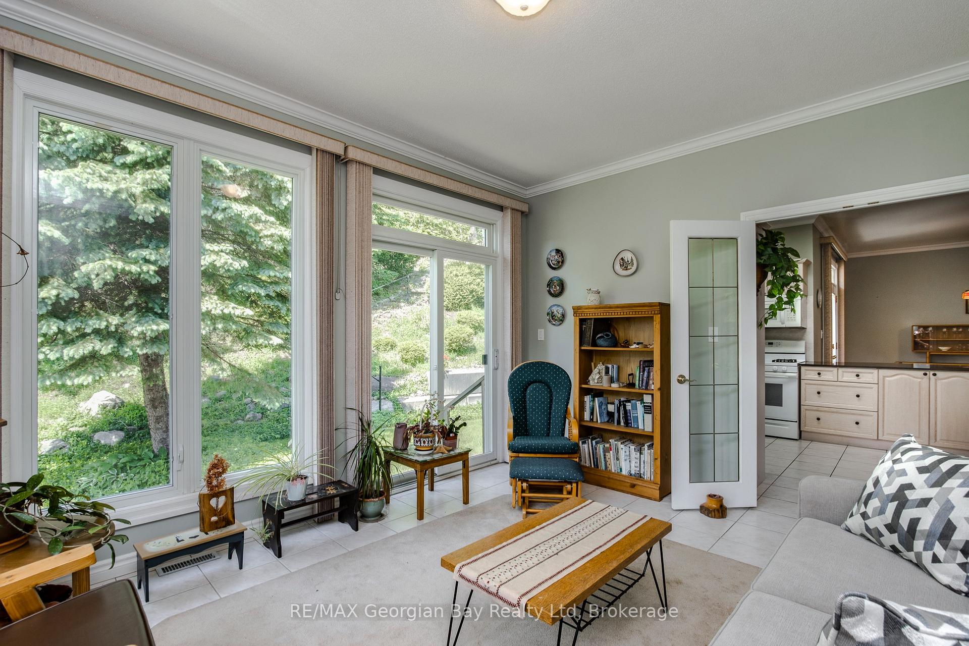 Photo 13 of 494 Aberdeen Boulevard, Midland — HOMEH