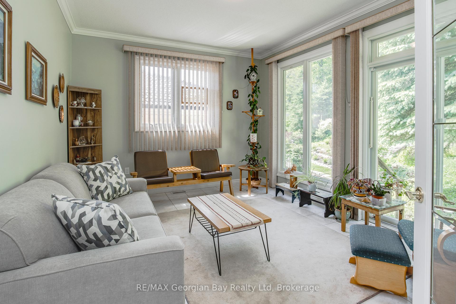 Photo 14 of 494 Aberdeen Boulevard, Midland — HOMEH