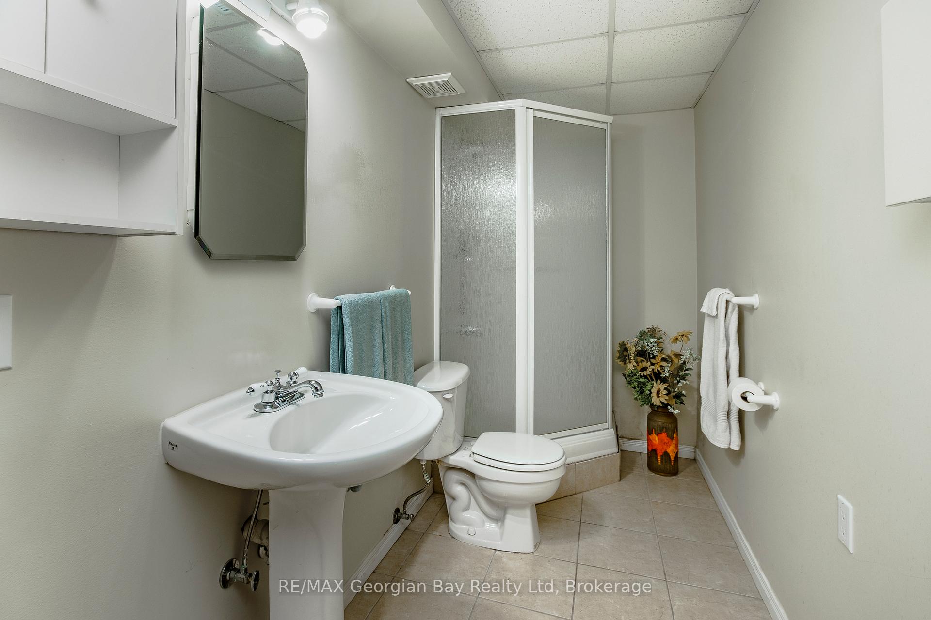 Photo 29 of 494 Aberdeen Boulevard, Midland — HOMEH