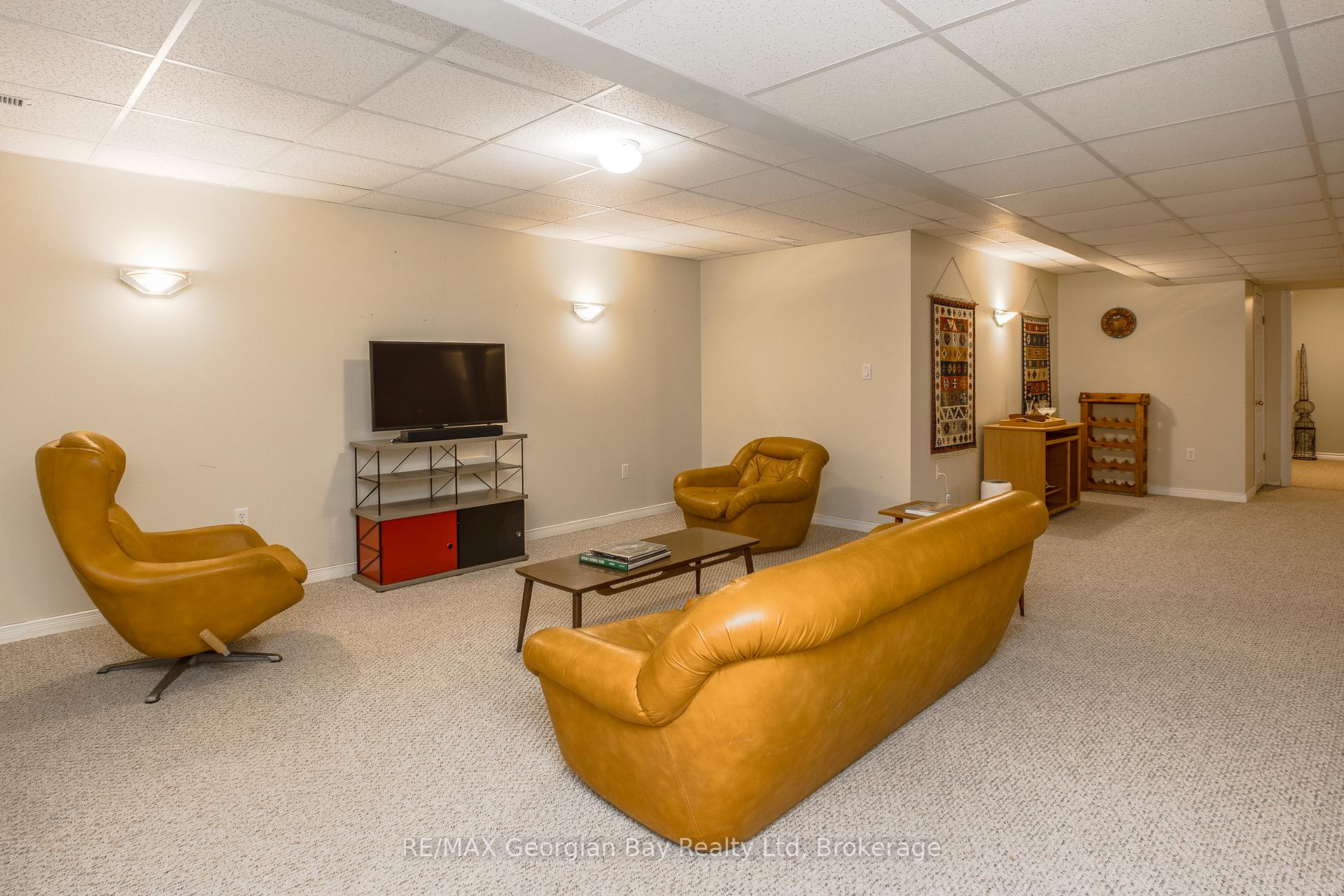 Photo 32 of 494 Aberdeen Boulevard, Midland — HOMEH