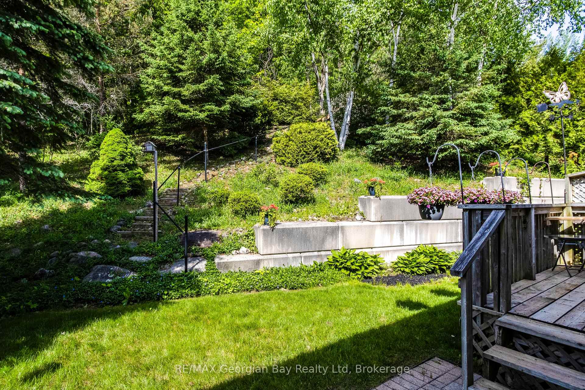Photo 4 of 494 Aberdeen Boulevard, Midland — HOMEH