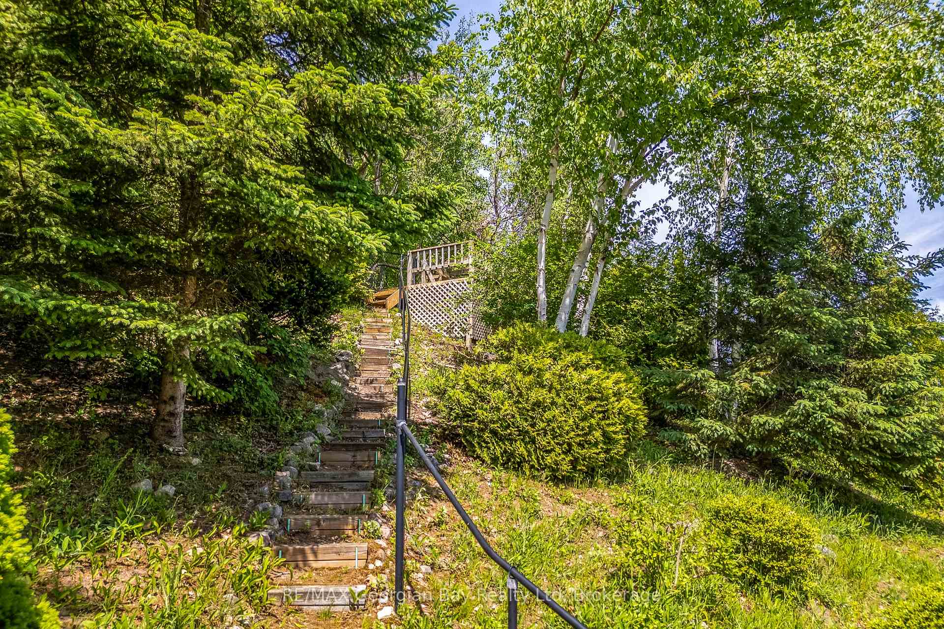 Photo 40 of 494 Aberdeen Boulevard, Midland — HOMEH