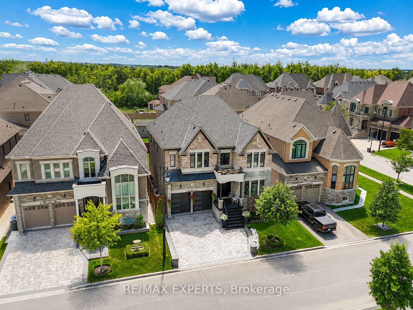 Photo 3 of 3 Rockton Court, Brampton, Toronto Gore Rural Estate — HOMEH