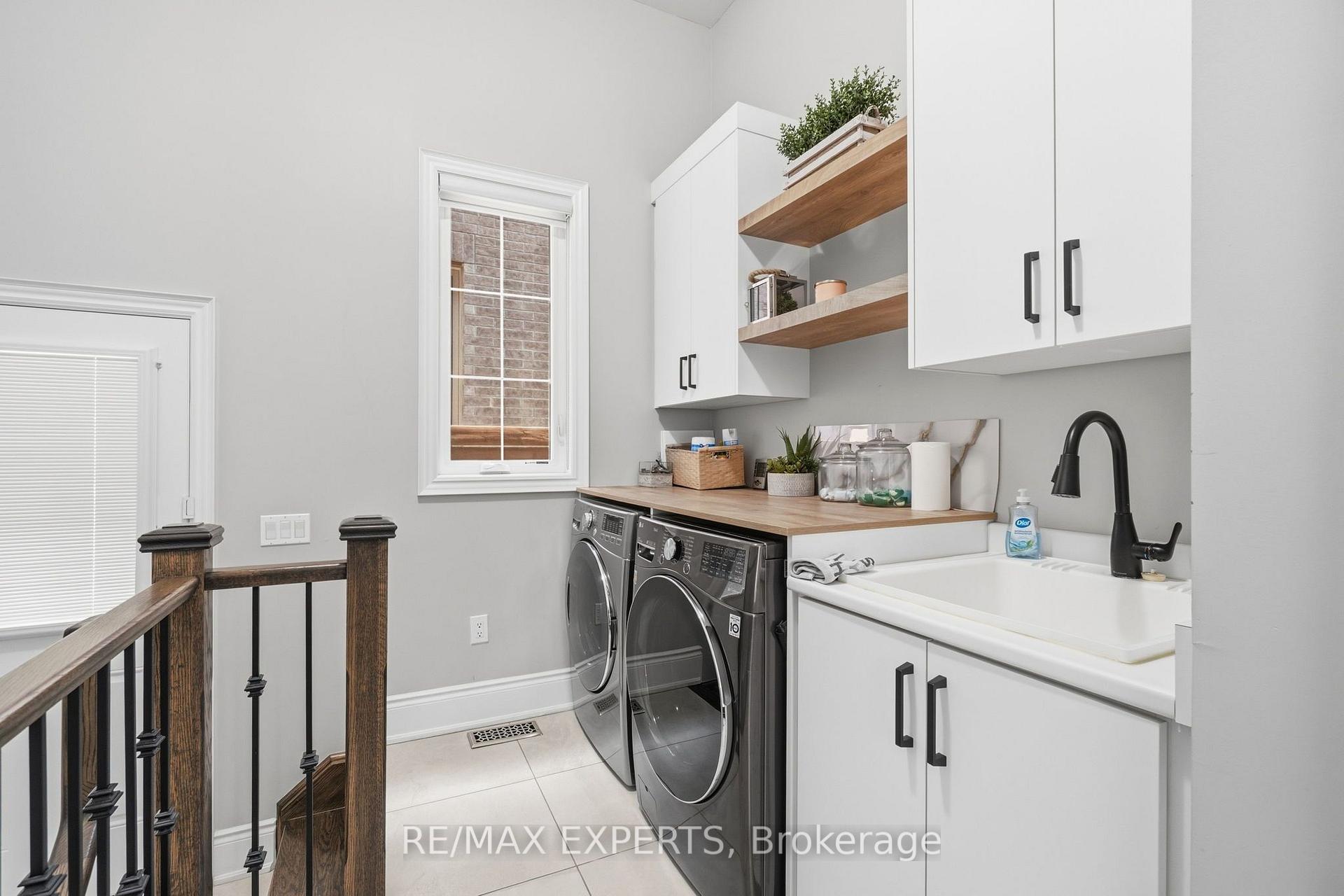 Photo 25 of 3 Rockton Court, Brampton, Toronto Gore Rural Estate — HOMEH