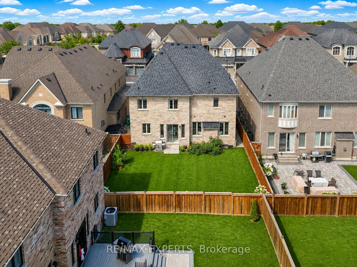 Photo 42 of 3 Rockton Court, Brampton, Toronto Gore Rural Estate — HOMEH