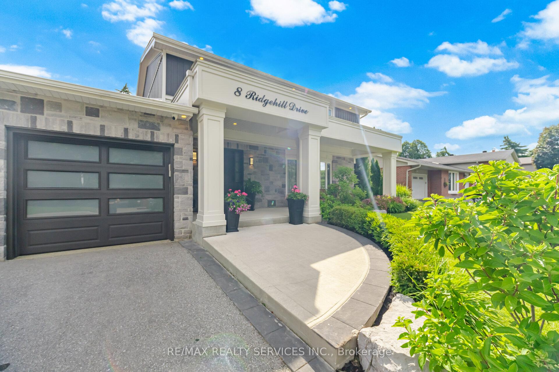 Photo 4 of 8 Ridgehill Drive, Brampton, Brampton South — HOMEH