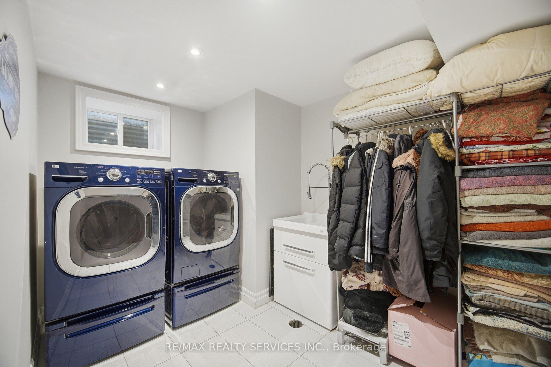 Photo 38 of 8 Ridgehill Drive, Brampton, Brampton South — HOMEH