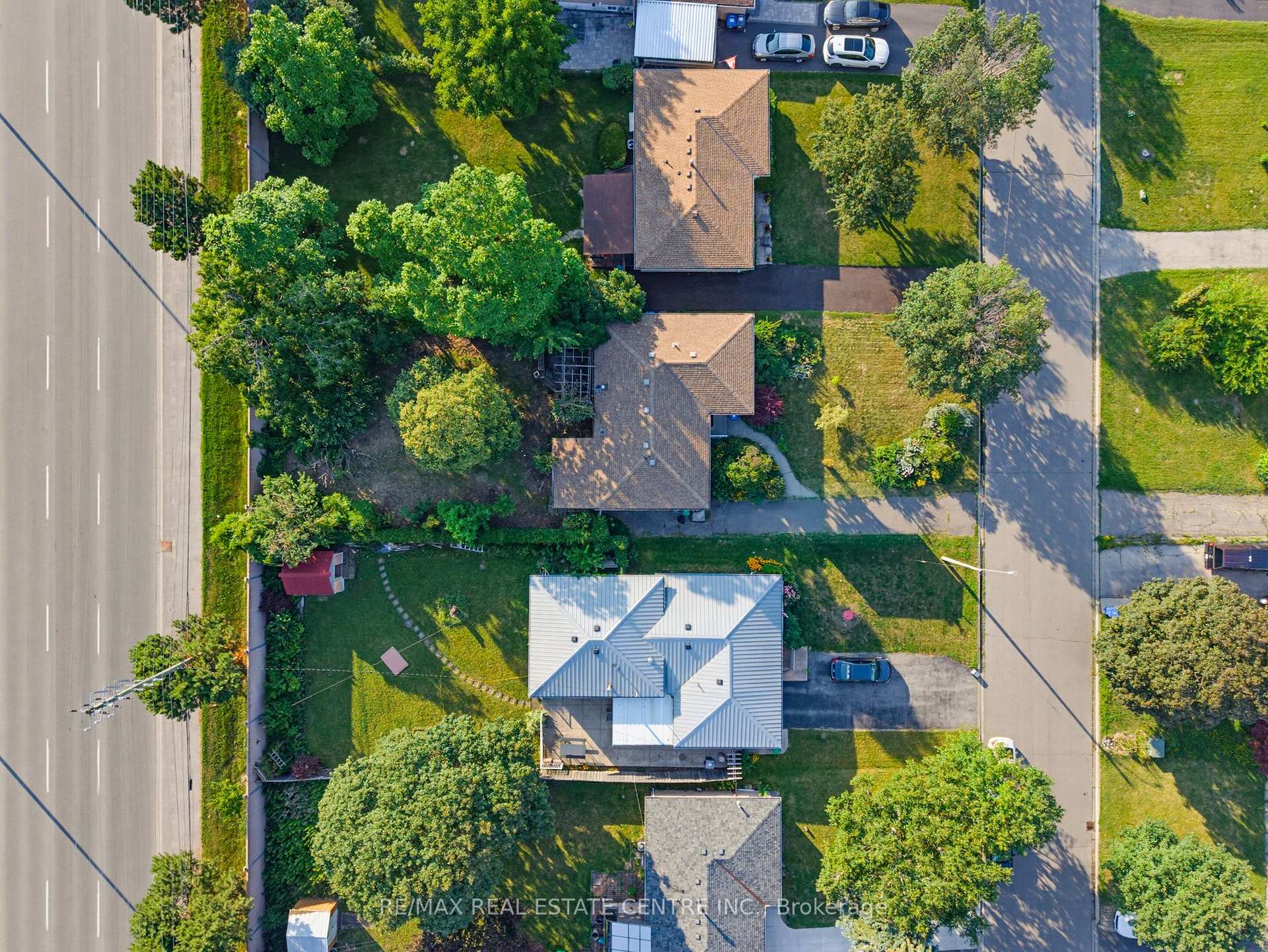 Photo 18 of 63 Brentwood Drive, Brampton, Avondale — HOMEH