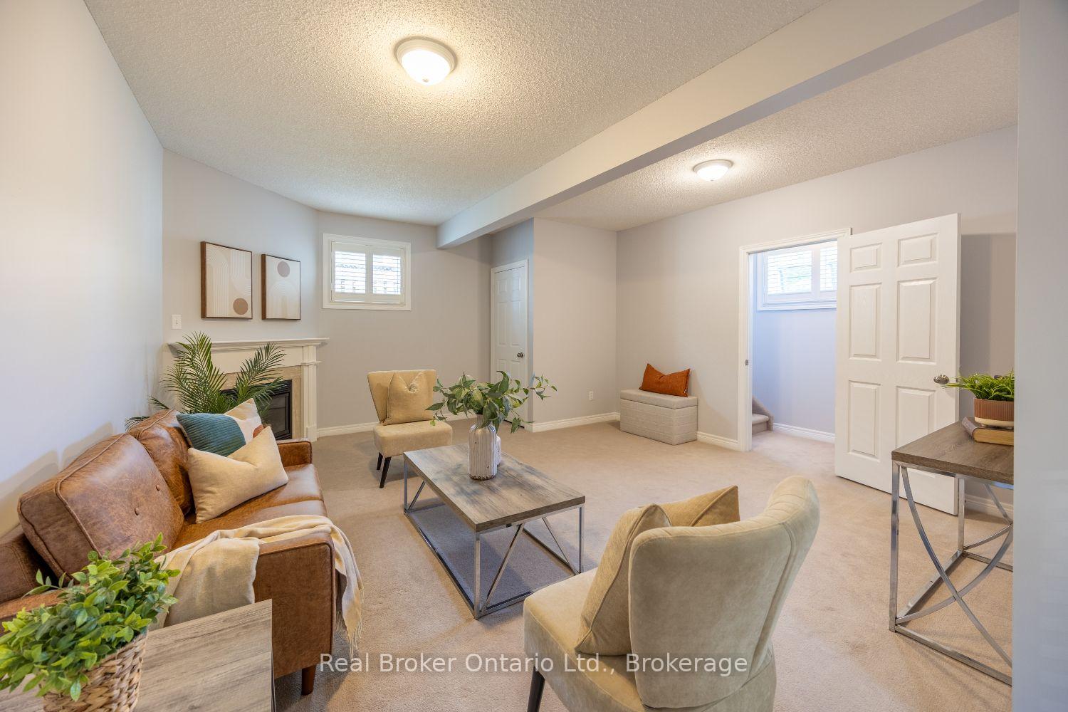 Photo 19 of 35 Argent Street, Clarington, Bowmanville — HOMEH