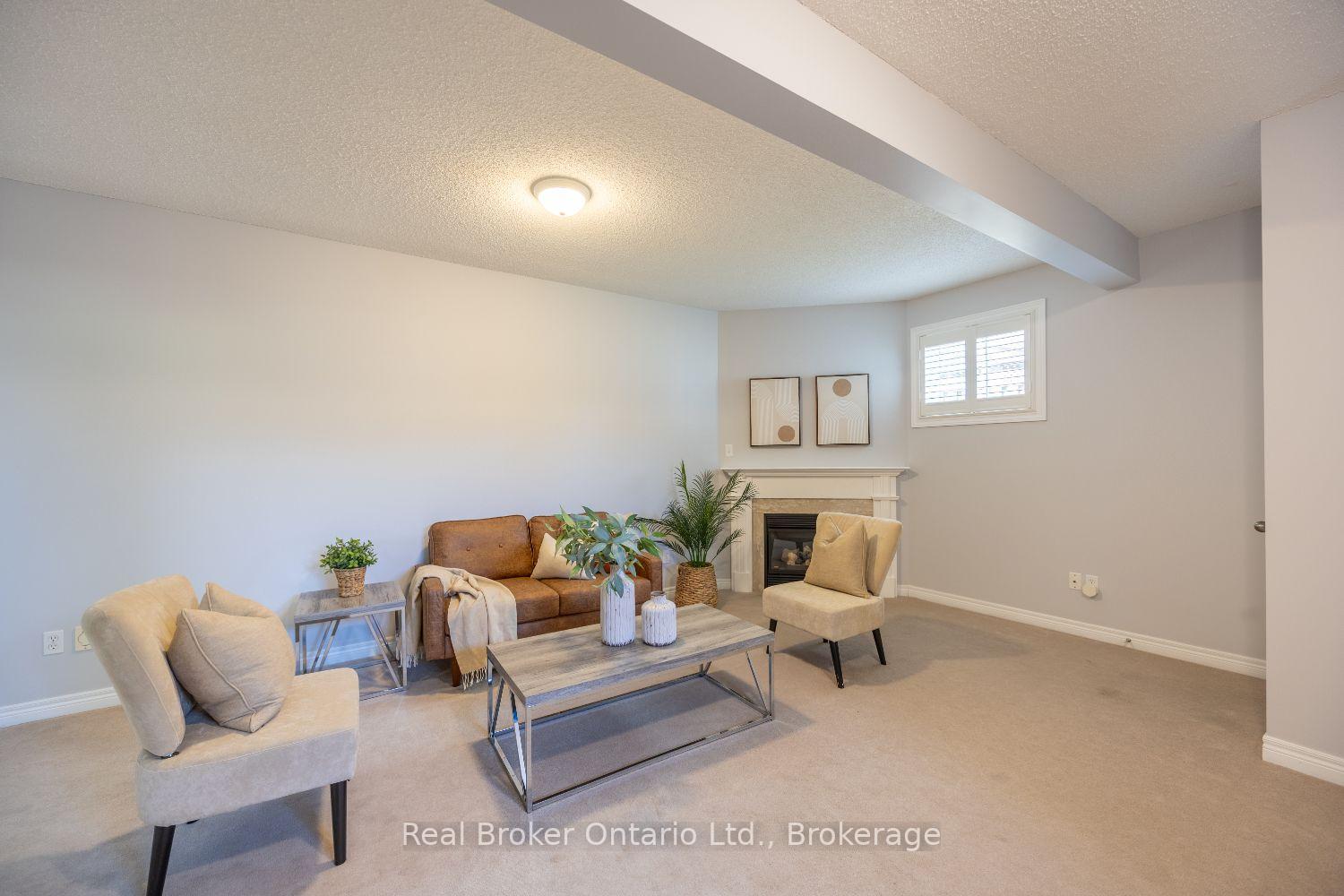 Photo 20 of 35 Argent Street, Clarington, Bowmanville — HOMEH