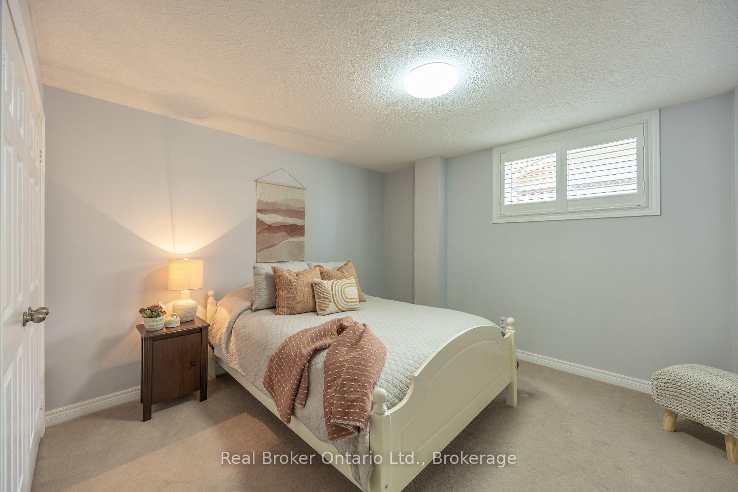 Photo 23 of 35 Argent Street, Clarington, Bowmanville — HOMEH