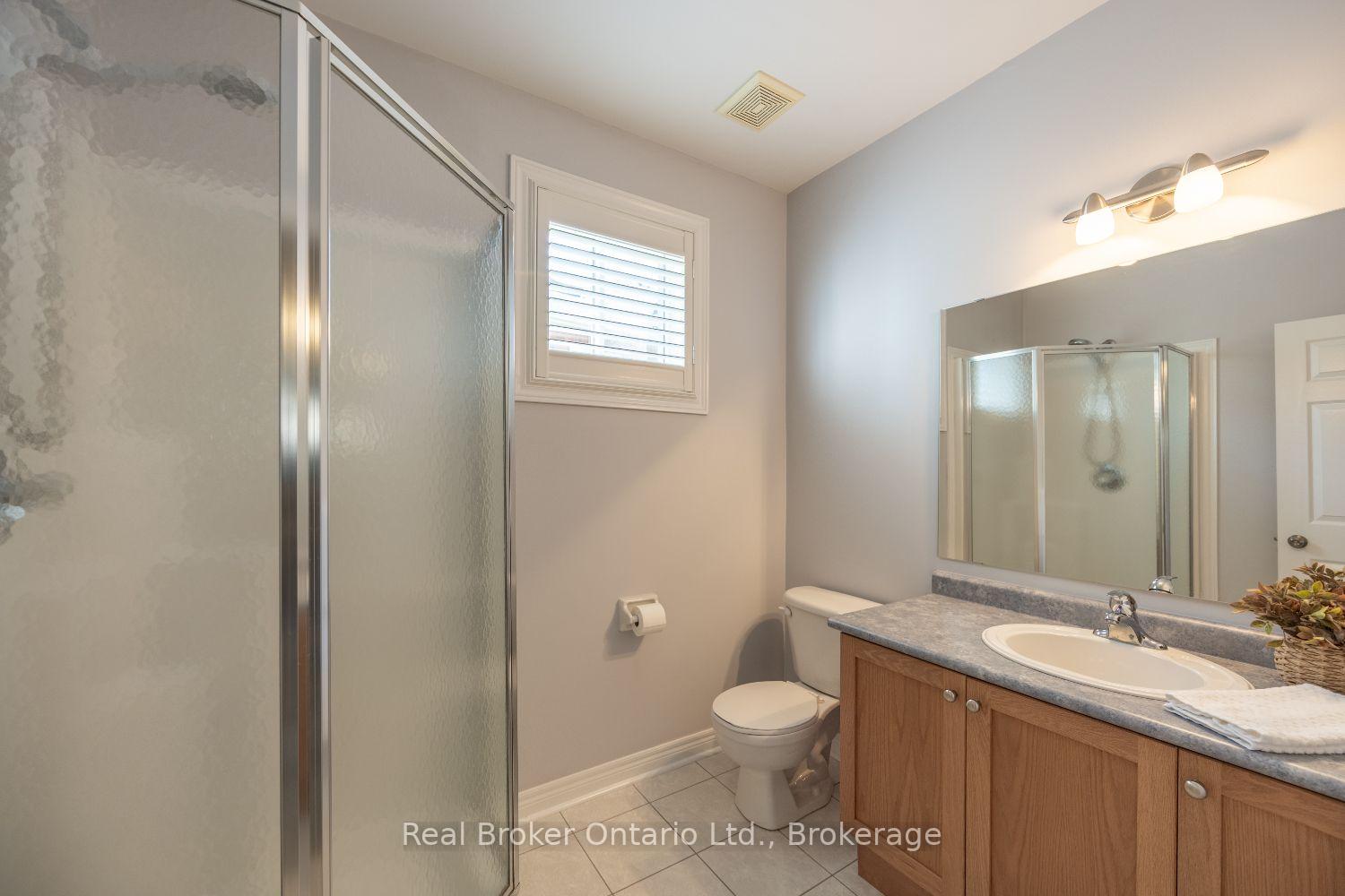 Photo 26 of 35 Argent Street, Clarington, Bowmanville — HOMEH